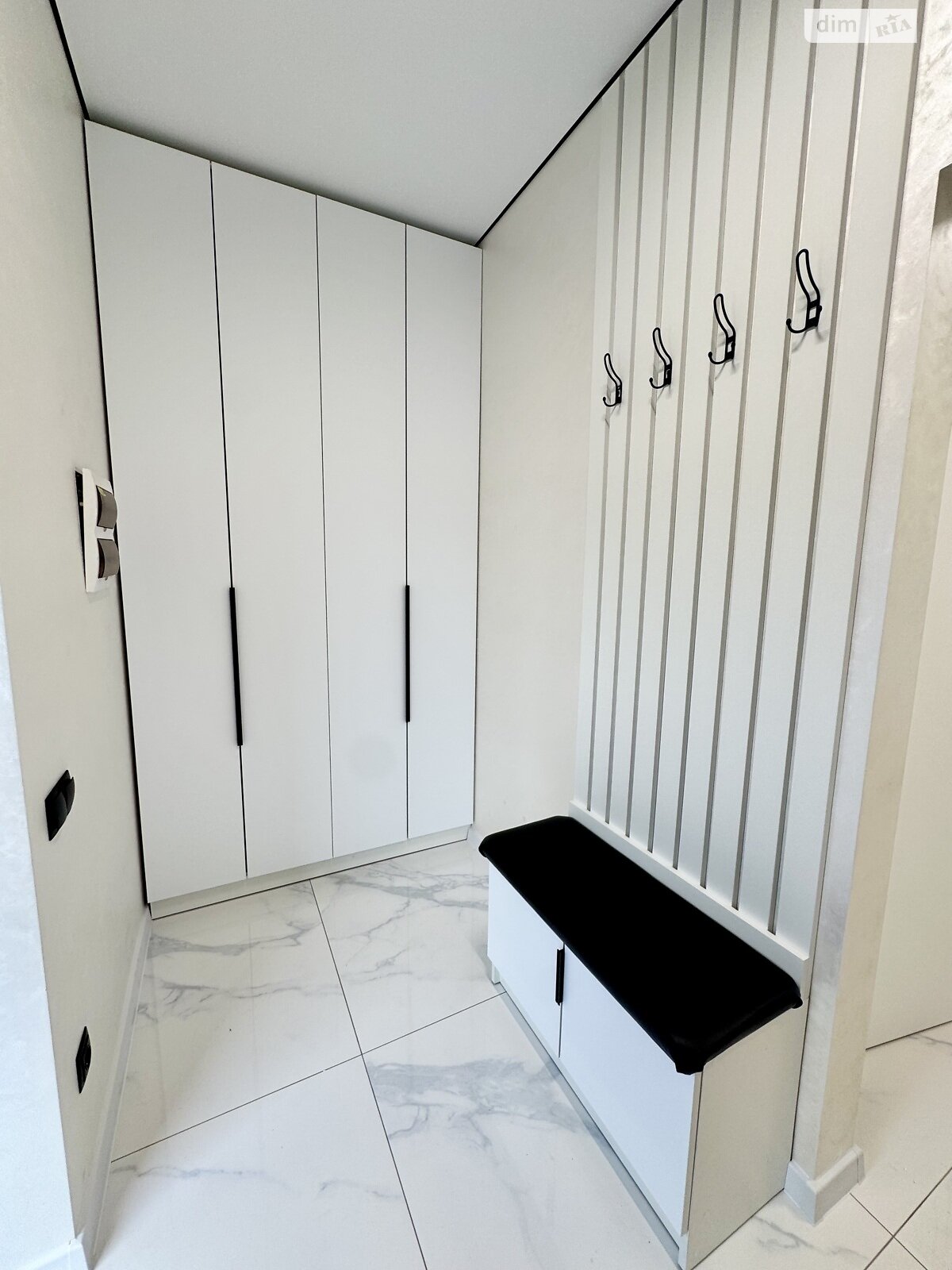 Продаж частини будинку в Рівному, вулиця Ярослава Стецько, район Щасливе, 3 кімнати фото 1