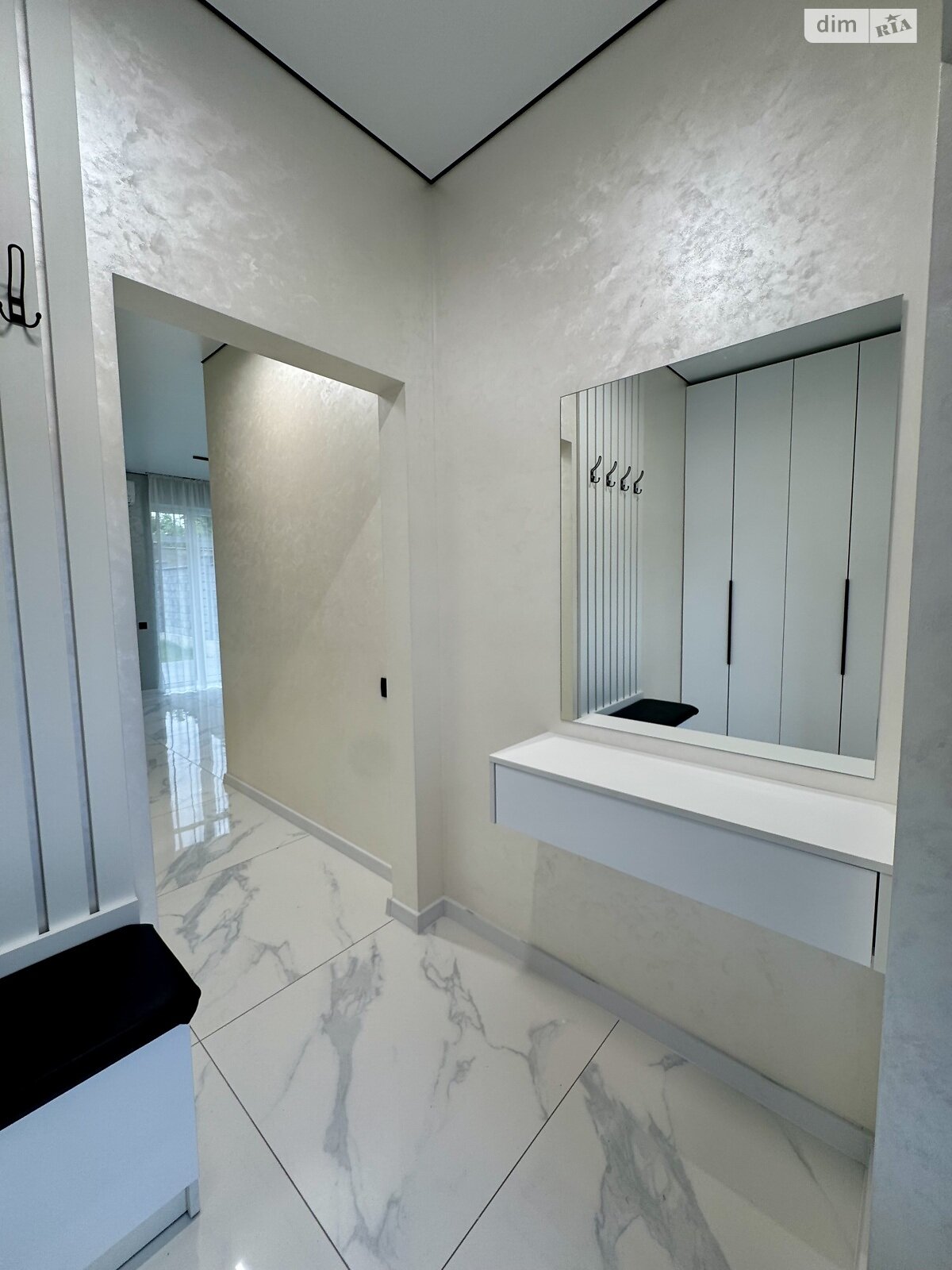 Продаж частини будинку в Рівному, вулиця Ярослава Стецько, район Щасливе, 3 кімнати фото 1