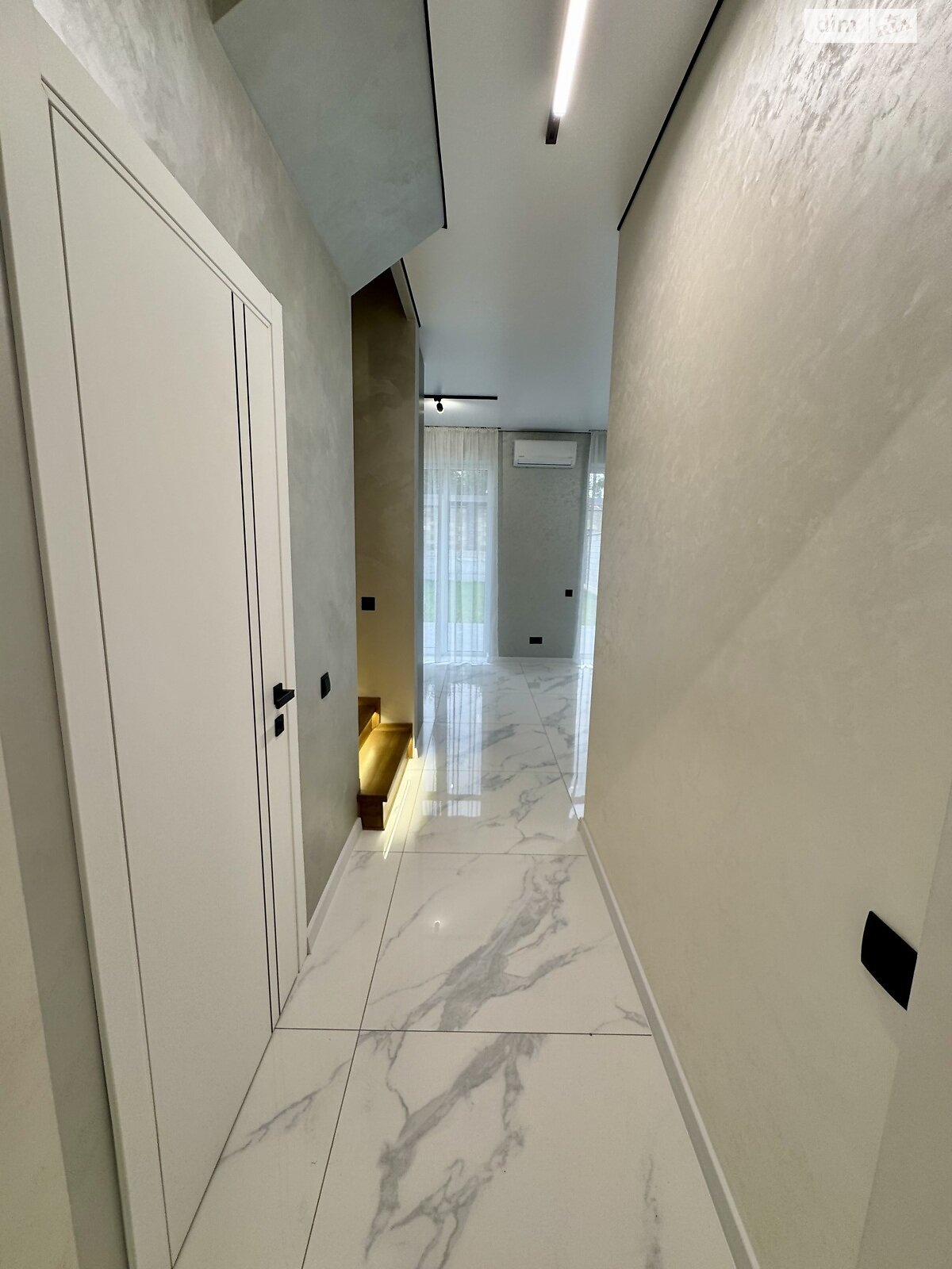 Продаж частини будинку в Рівному, вулиця Ярослава Стецько, район Щасливе, 3 кімнати фото 1