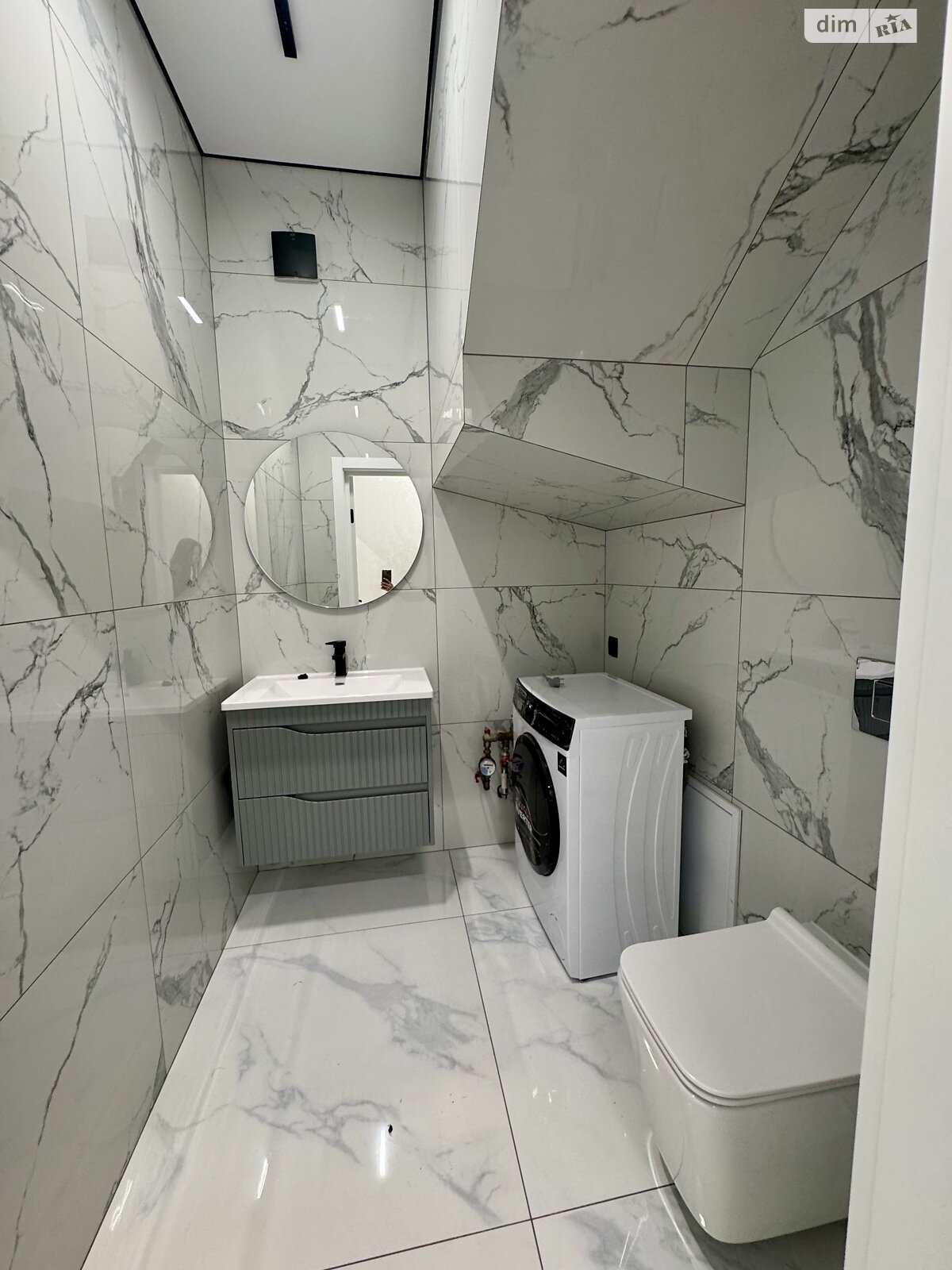 Продаж частини будинку в Рівному, вулиця Ярослава Стецько, район Щасливе, 3 кімнати фото 1