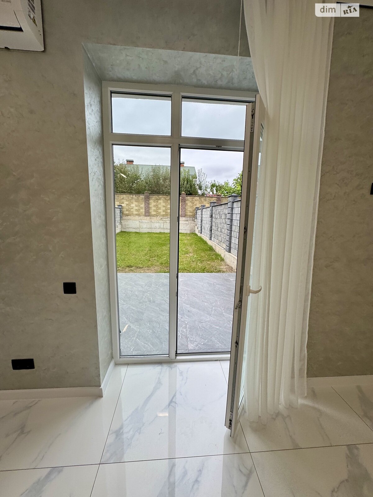 Продаж частини будинку в Рівному, вулиця Ярослава Стецько, район Щасливе, 3 кімнати фото 1