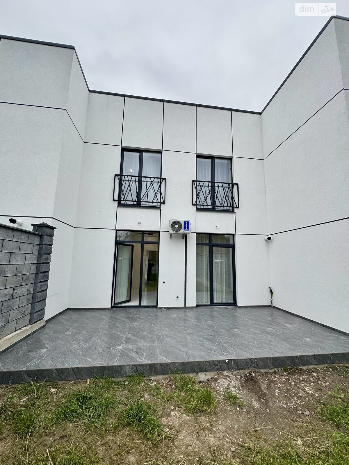 Продаж частини будинку в Рівному, вулиця Ярослава Стецько, район Щасливе, 3 кімнати фото 1