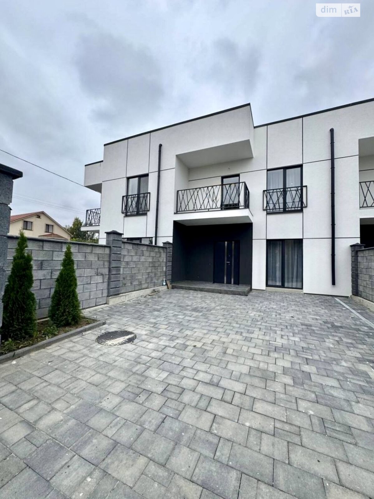 Продаж частини будинку в Рівному, вулиця Ярослава Стецько, район Щасливе, 3 кімнати фото 1