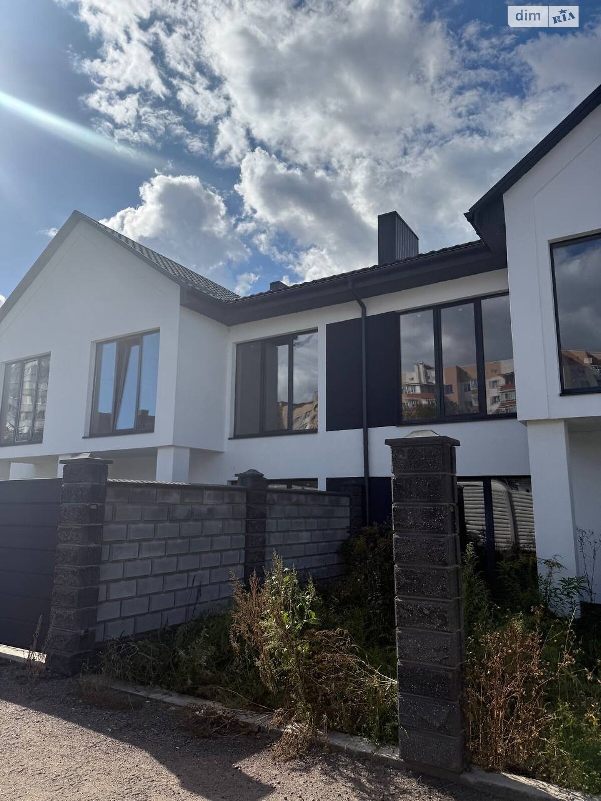 Продаж частини будинку в Рівному, вулиця Мельника Андрія, район Північний, 3 кімнати фото 1 Продаж частини будинку в Рівному, вулиця Мельника Андрія, район Північний, 3 кімнати фото 1