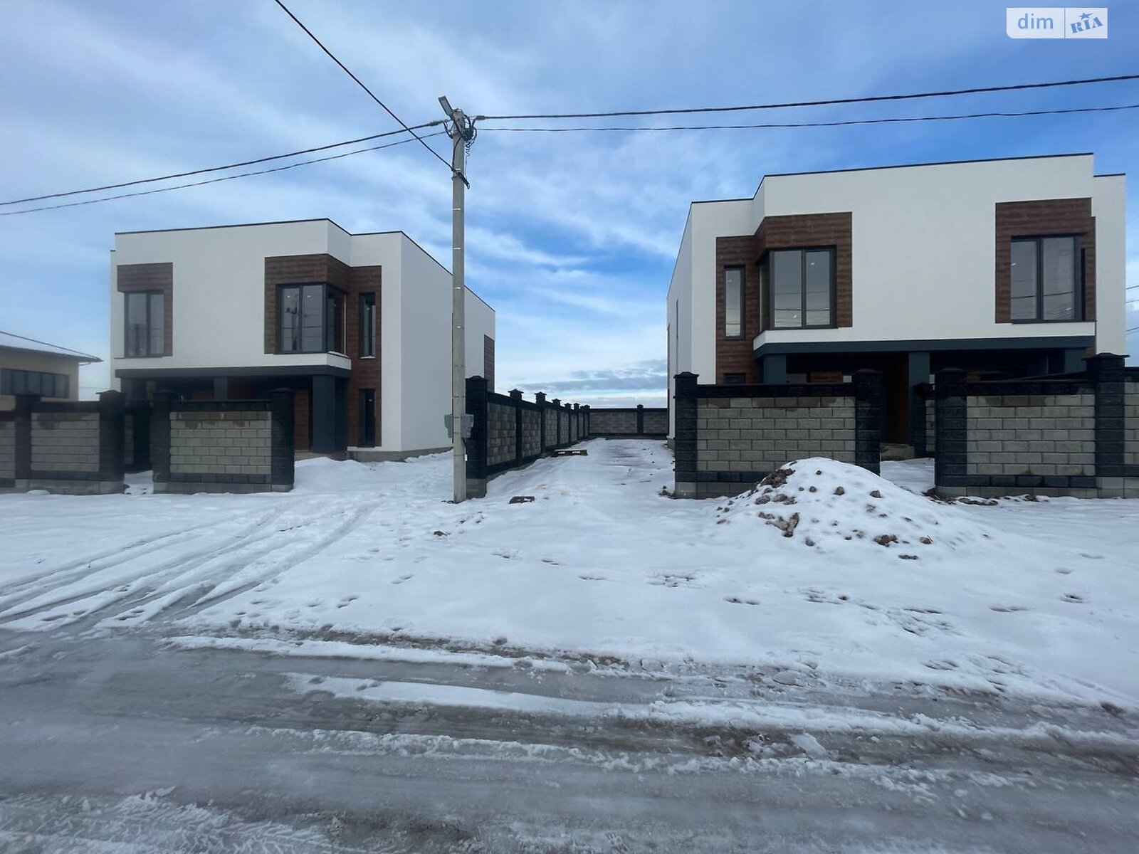 Продажа части дома в Ровно, улица Спокойная, район Новый Двор, 4 комнаты фото 1