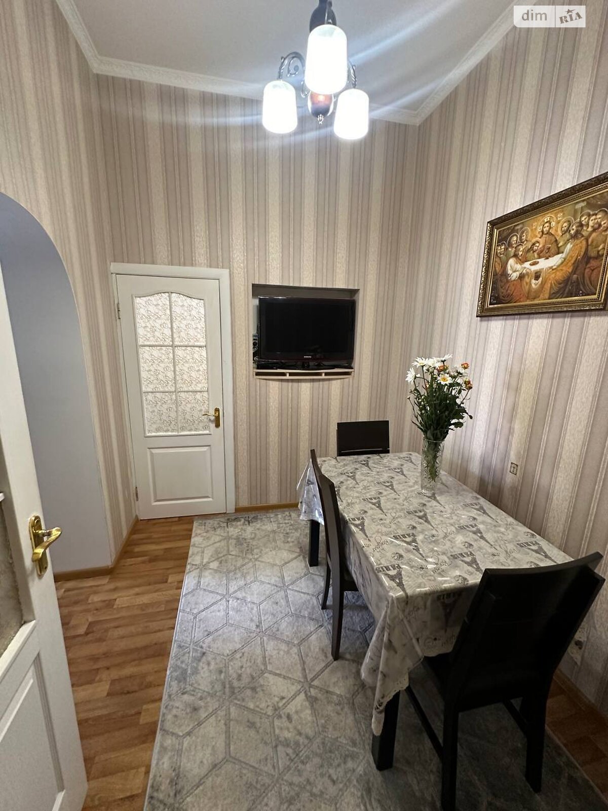 Продаж частини будинку в Рівному, район Центр, 2 кімнати фото 1 Продаж частини будинку в Рівному, район Центр, 2 кімнати фото 1