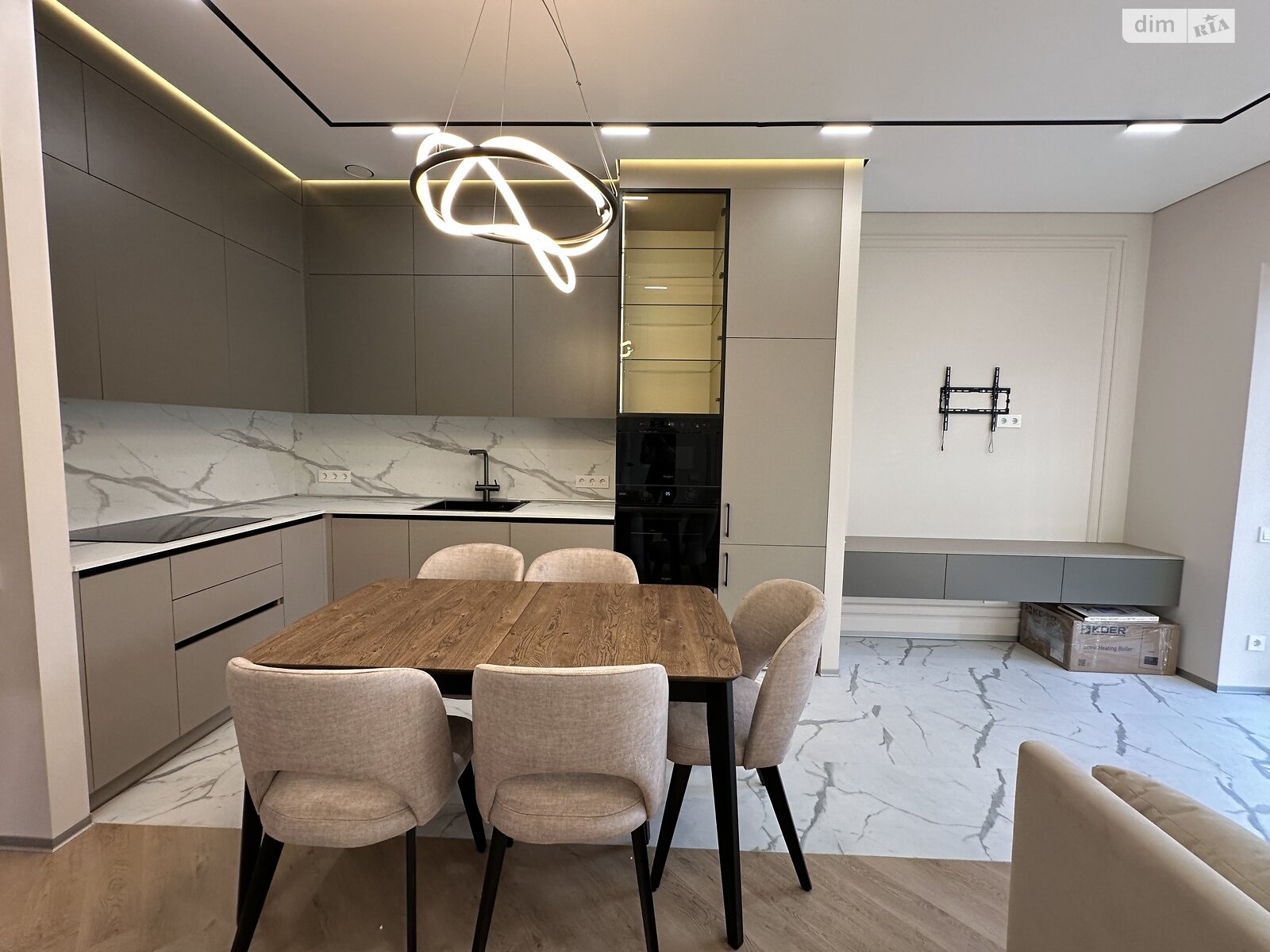 Продаж частини будинку в Рівному, масив Макарова, район Ювілейний, 3 кімнати фото 1 Продаж частини будинку в Рівному, масив Макарова, район Ювілейний, 3 кімнати фото 1