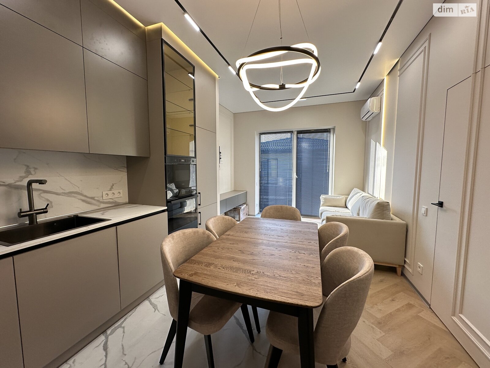 Продаж частини будинку в Рівному, масив Макарова, район Ювілейний, 3 кімнати фото 1 Продаж частини будинку в Рівному, масив Макарова, район Ювілейний, 3 кімнати фото 1