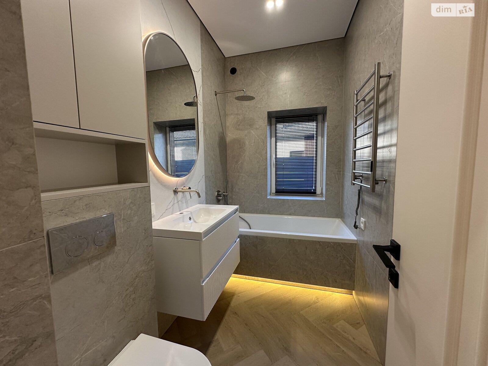 Продаж частини будинку в Рівному, масив Макарова, район Ювілейний, 3 кімнати фото 1 Продаж частини будинку в Рівному, масив Макарова, район Ювілейний, 3 кімнати фото 1