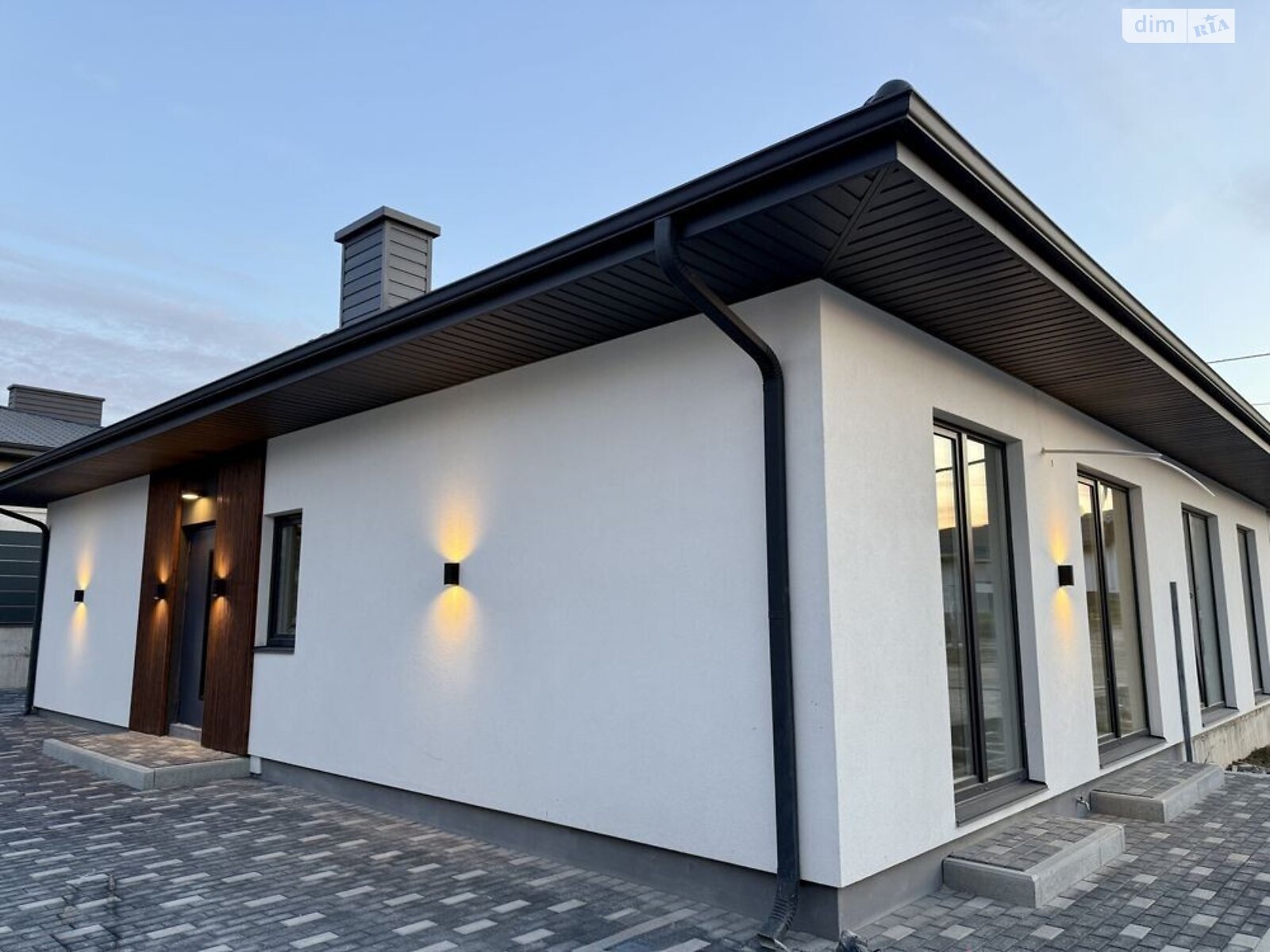 Продаж частини будинку в Рівному, масив Макарова, район Ювілейний, 3 кімнати фото 1 Продаж частини будинку в Рівному, масив Макарова, район Ювілейний, 3 кімнати фото 1