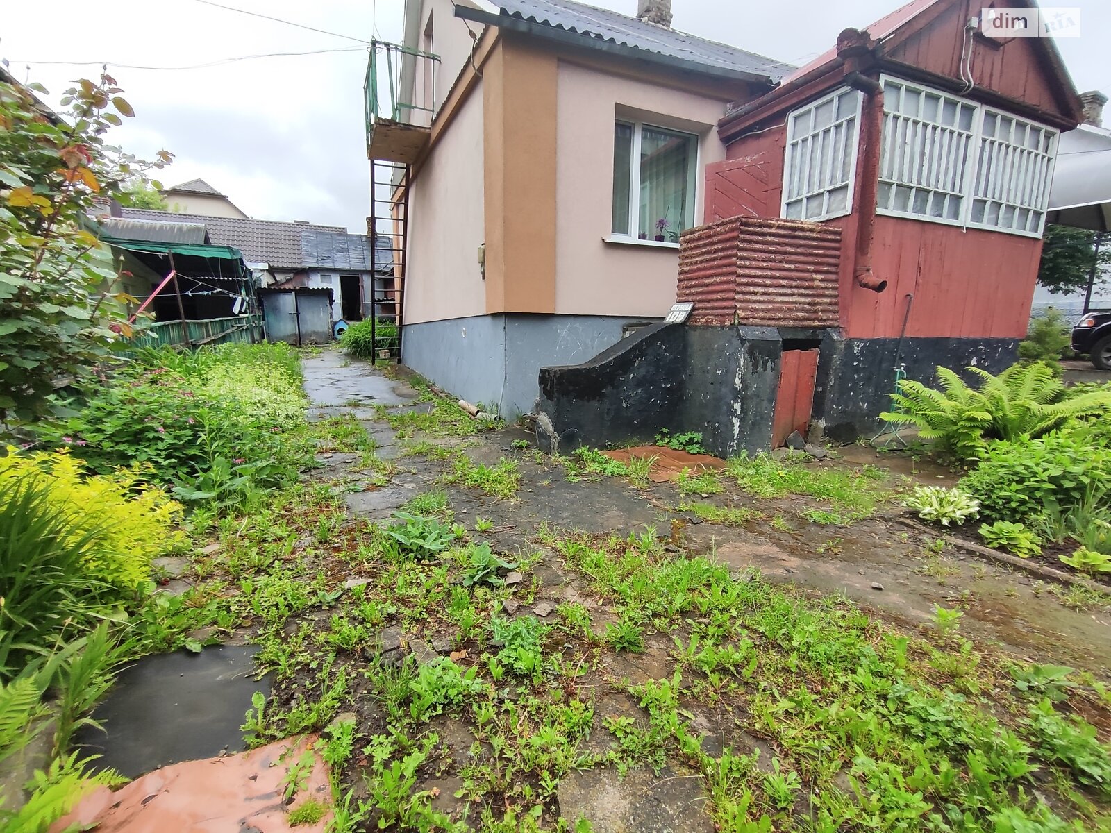 Продажа части дома в Ровно, район Ювилейный, 1 комната фото 1 Продажа части дома в Ровно, район Ювилейный, 1 комната фото 1