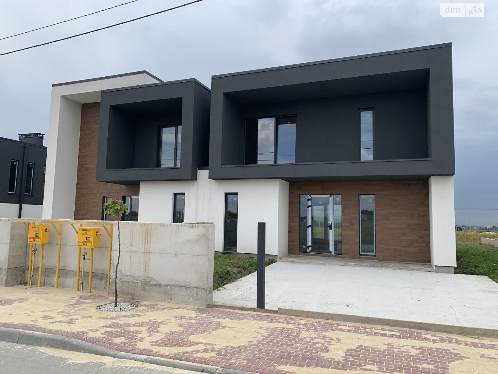 Продаж частини будинку в Рівному, район Зоопарк, 5 кімнат фото 1 Продаж частини будинку в Рівному, район Зоопарк, 5 кімнат фото 1