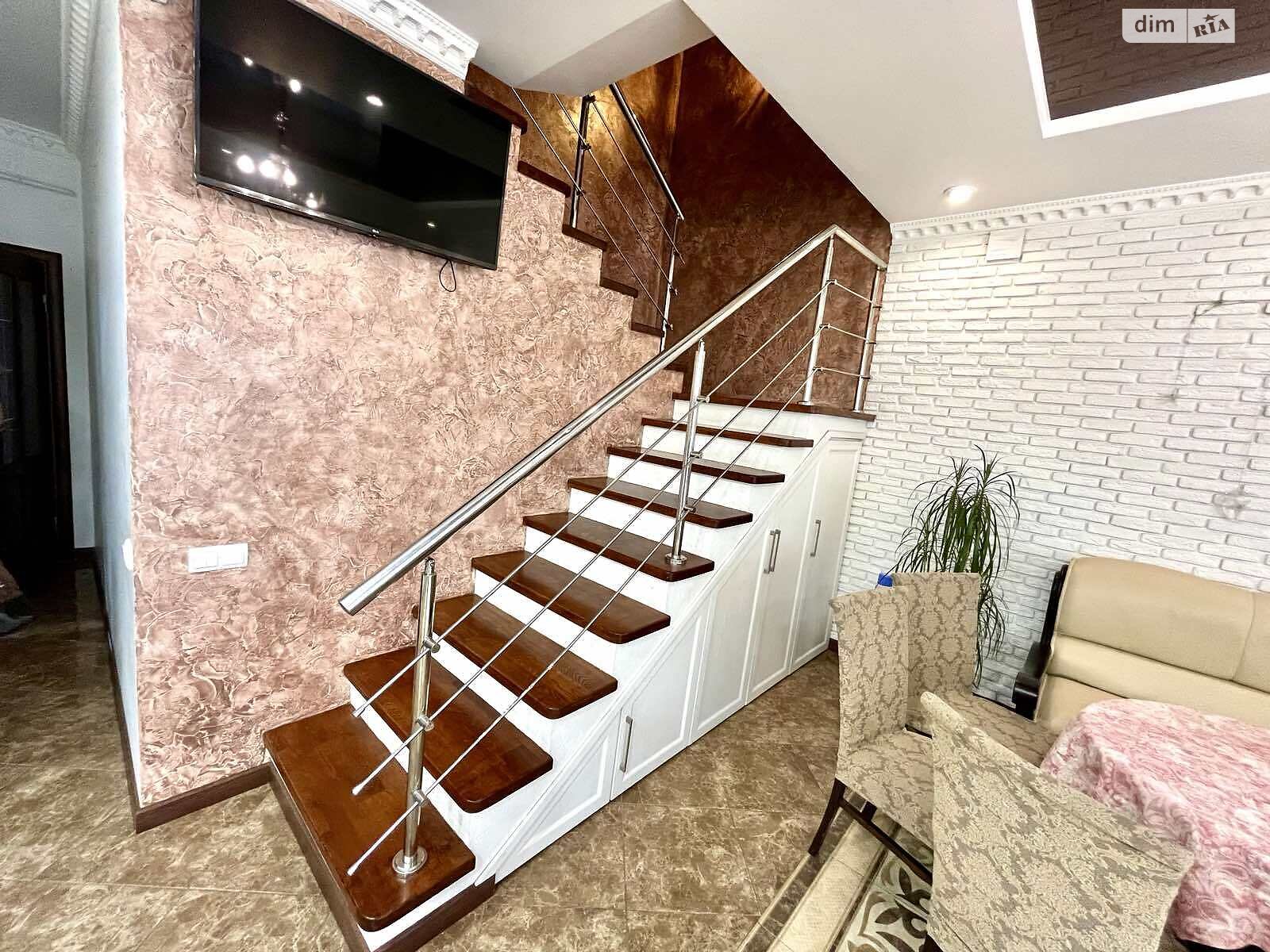 Продаж частини будинку в Рудному, 3 кімнати фото 1 Продаж частини будинку в Рудному, 3 кімнати фото 1