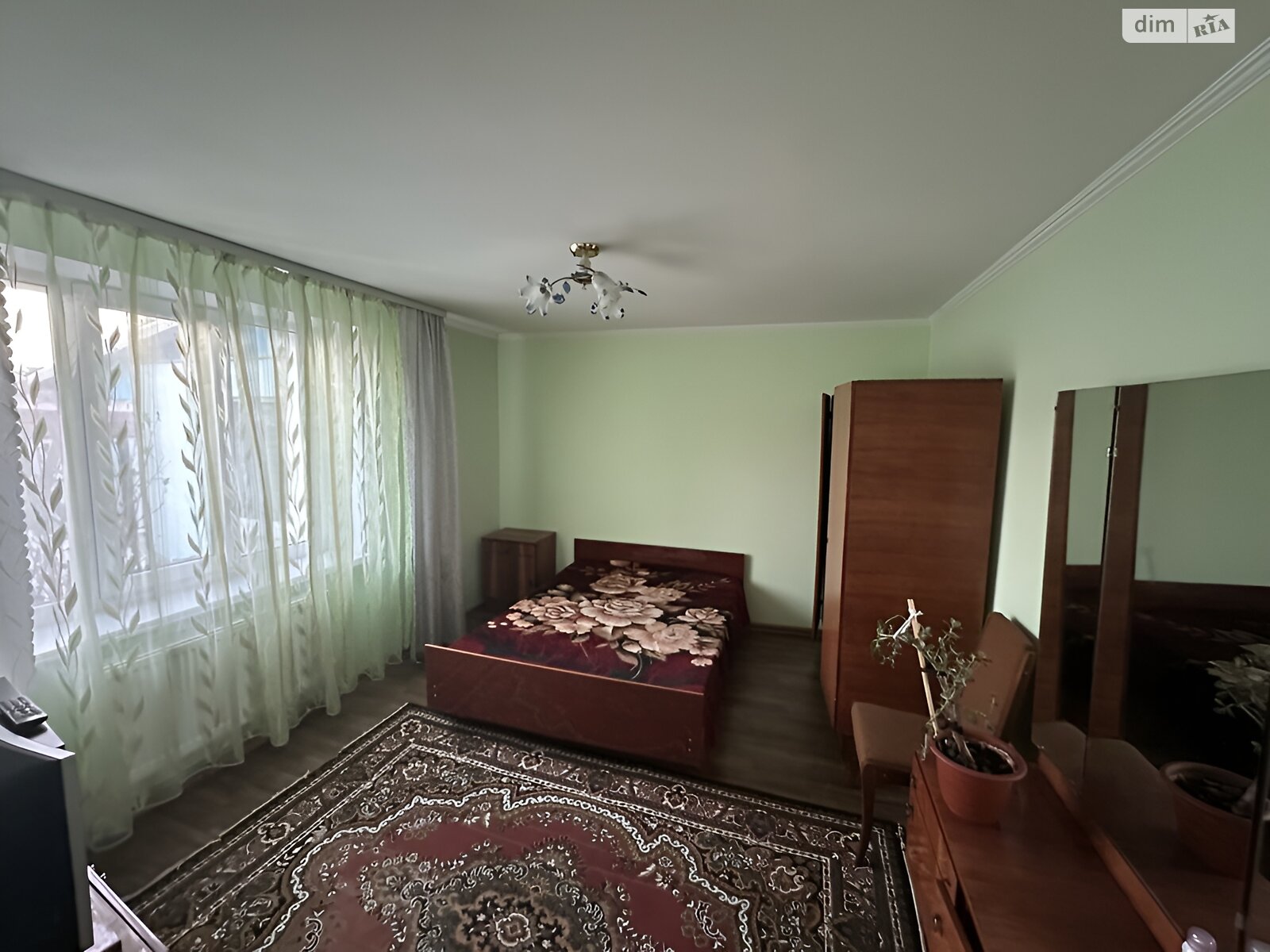 Продаж частини будинку в Старокостянтинові, 4 кімнати фото 1 Продаж частини будинку в Старокостянтинові, 4 кімнати фото 1