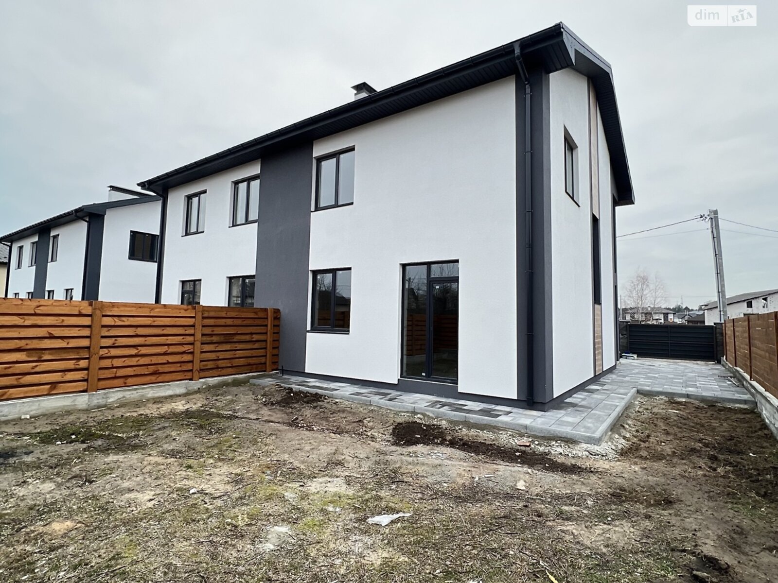 Продажа части дома в Стоянке, 4 комнаты фото 1 Продажа части дома в Стоянке, 4 комнаты фото 1