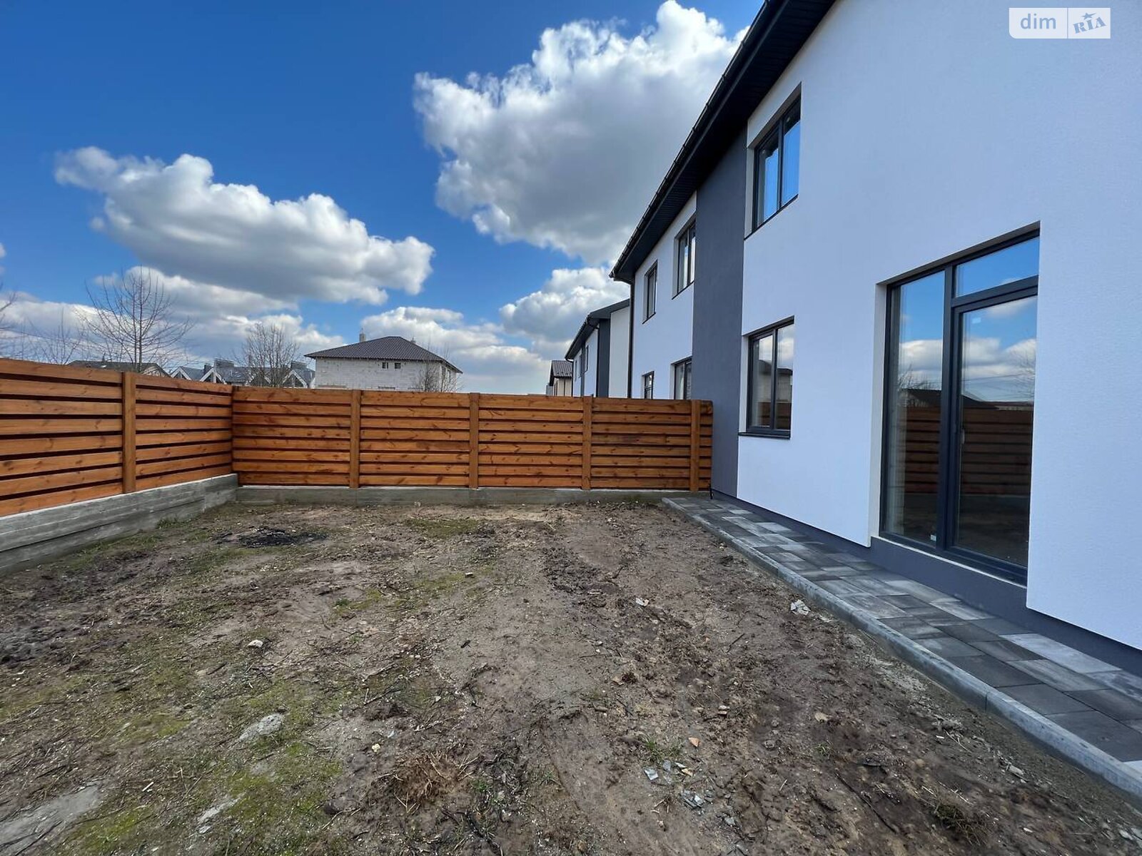 Продажа части дома в Стоянке, 4 комнаты фото 1 Продажа части дома в Стоянке, 4 комнаты фото 1
