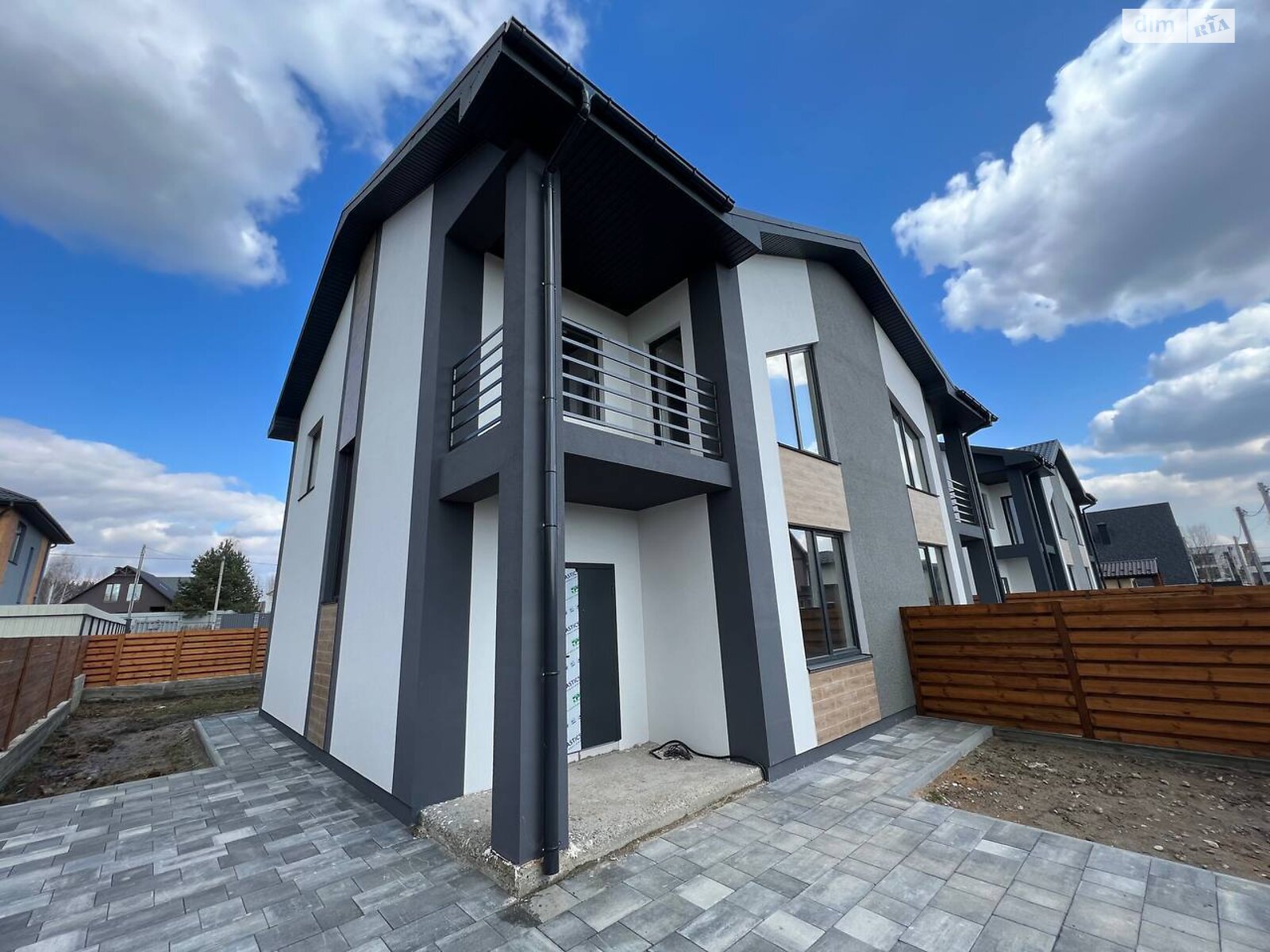 Продажа части дома в Стоянке, 4 комнаты фото 1 Продажа части дома в Стоянке, 4 комнаты фото 1