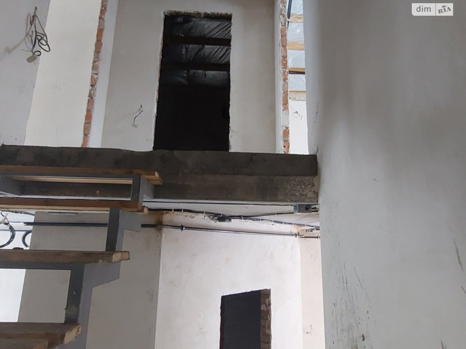 Продаж частини будинку в Стрижавці, 3 кімнати фото 1 Продаж частини будинку в Стрижавці, 3 кімнати фото 1