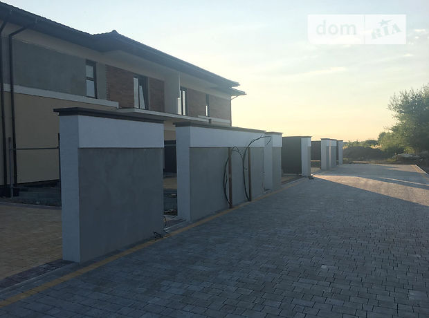 Продажа части дома в селе Сторожница, улица Малиновая, 3 комнаты фото 1 Продажа части дома в селе Сторожница, улица Малиновая, 3 комнаты фото 1