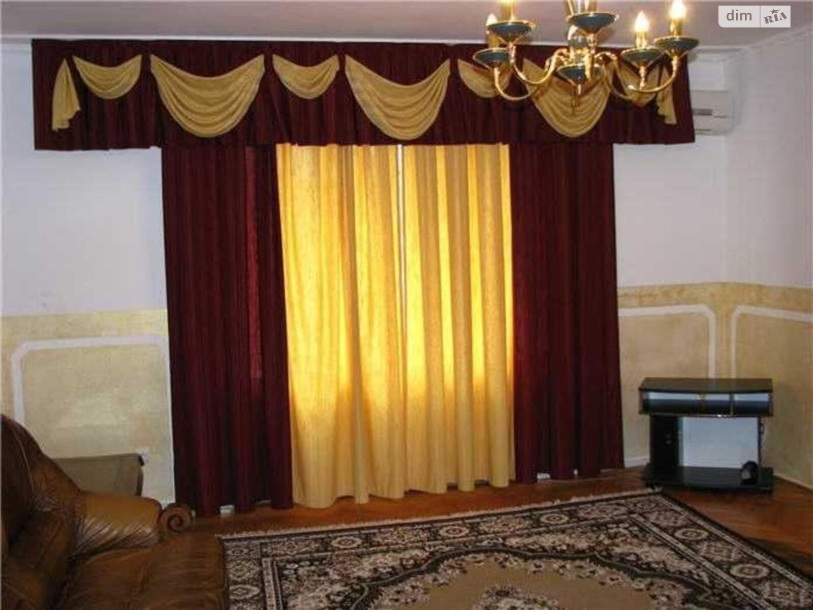 Продаж частини будинку в Ужгороді, площа Егана, район Свепомоц, 3 кімнати фото 1