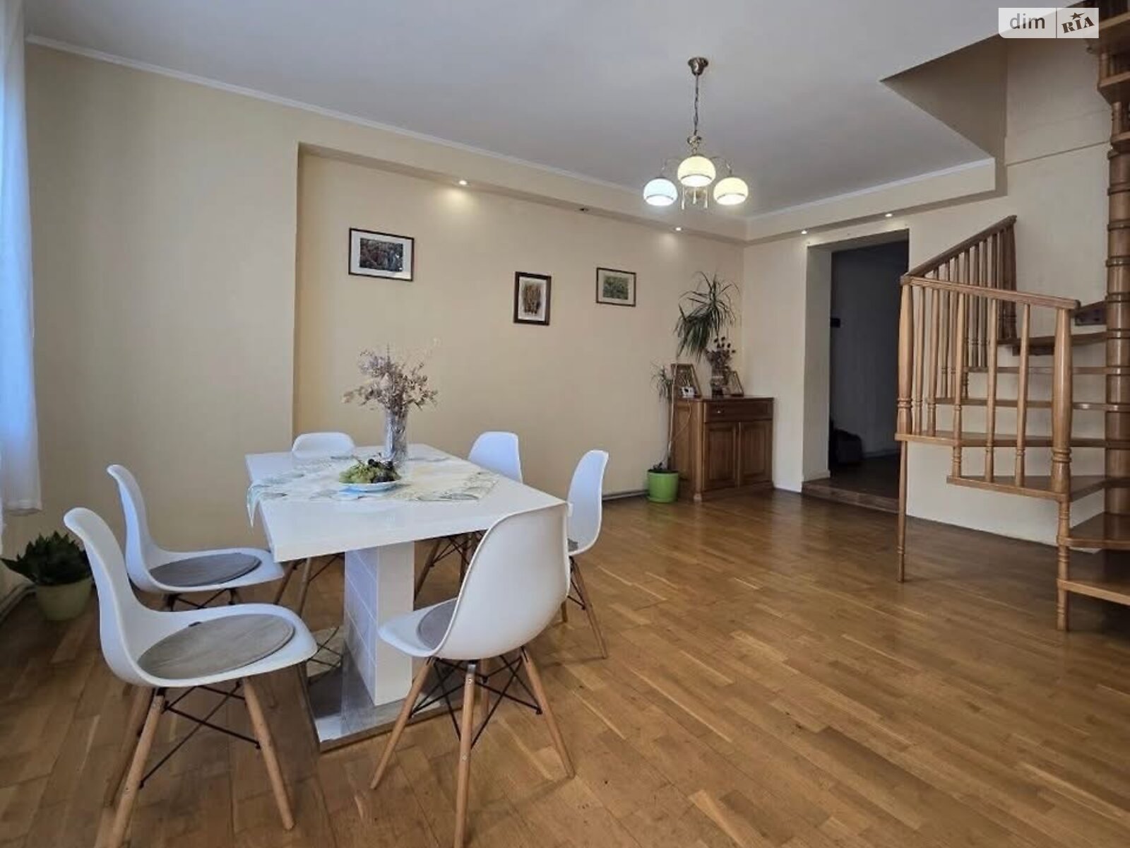 Продажа части дома в Ужгороде, улица Волонтеров (Верещагина), район Центр, 3 комнаты фото 1