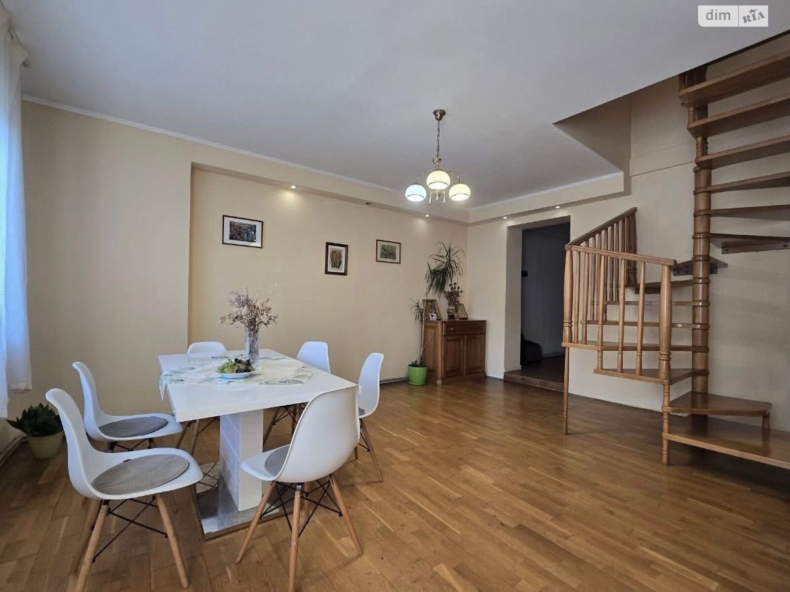 Продажа части дома в Ужгороде, улица Волонтеров (Верещагина), район Центр, 3 комнаты фото 1