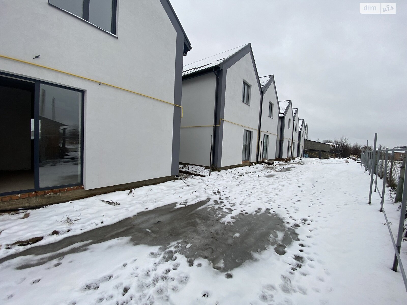 Продажа части дома в Зарванцах, 3 комнаты фото 1 Продажа части дома в Зарванцах, 3 комнаты фото 1