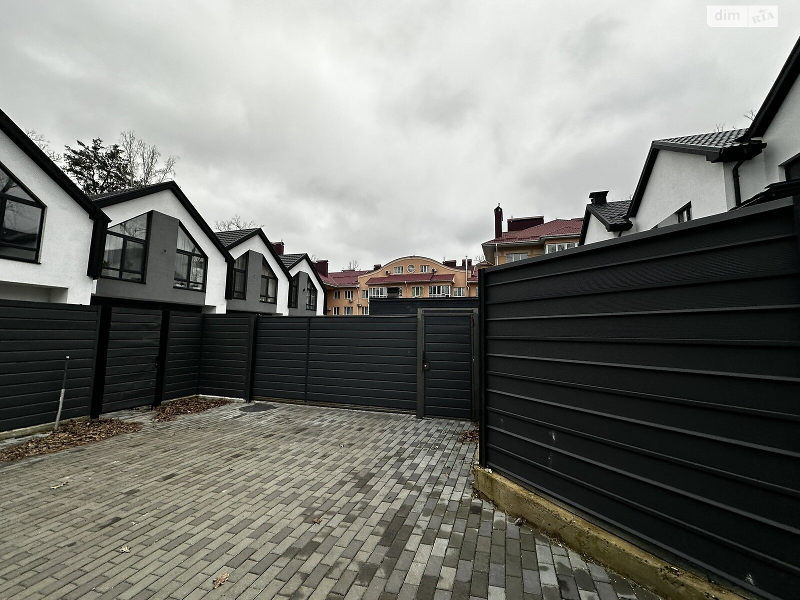 Продажа части дома в Ворзеле, улица Лесная 5, 4 комнаты фото 1 Продажа части дома в Ворзеле, улица Лесная 5, 4 комнаты фото 1
