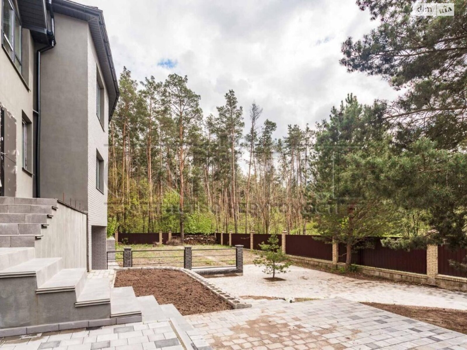 Продаж частини будинку в Юрівці, 4 кімнати фото 1 Продаж частини будинку в Юрівці, 4 кімнати фото 1