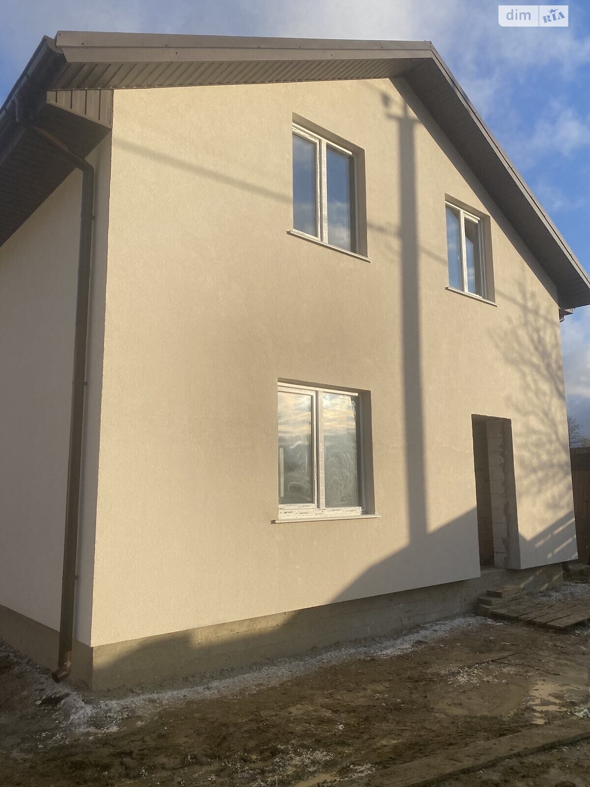 Продажа части дома в Забучье, 4 комнаты фото 1 Продажа части дома в Забучье, 4 комнаты фото 1