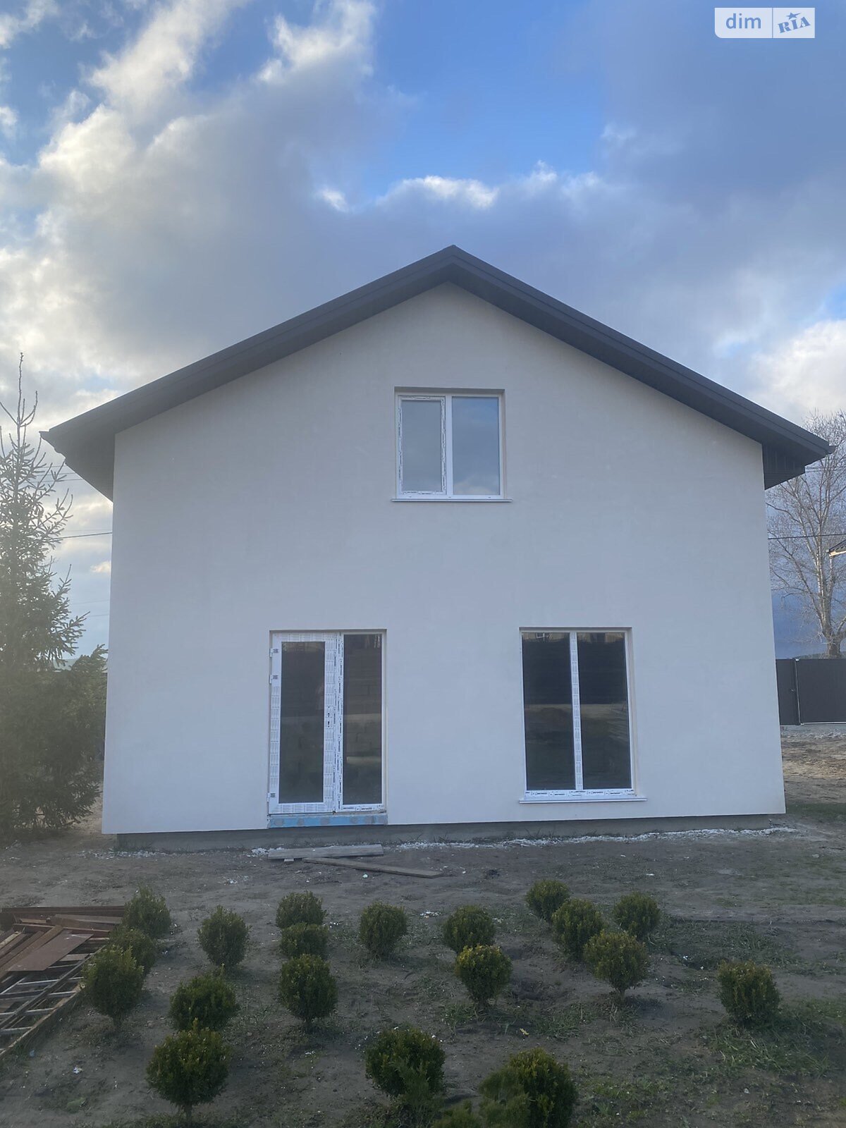 Продажа части дома в Забучье, 4 комнаты фото 1 Продажа части дома в Забучье, 4 комнаты фото 1