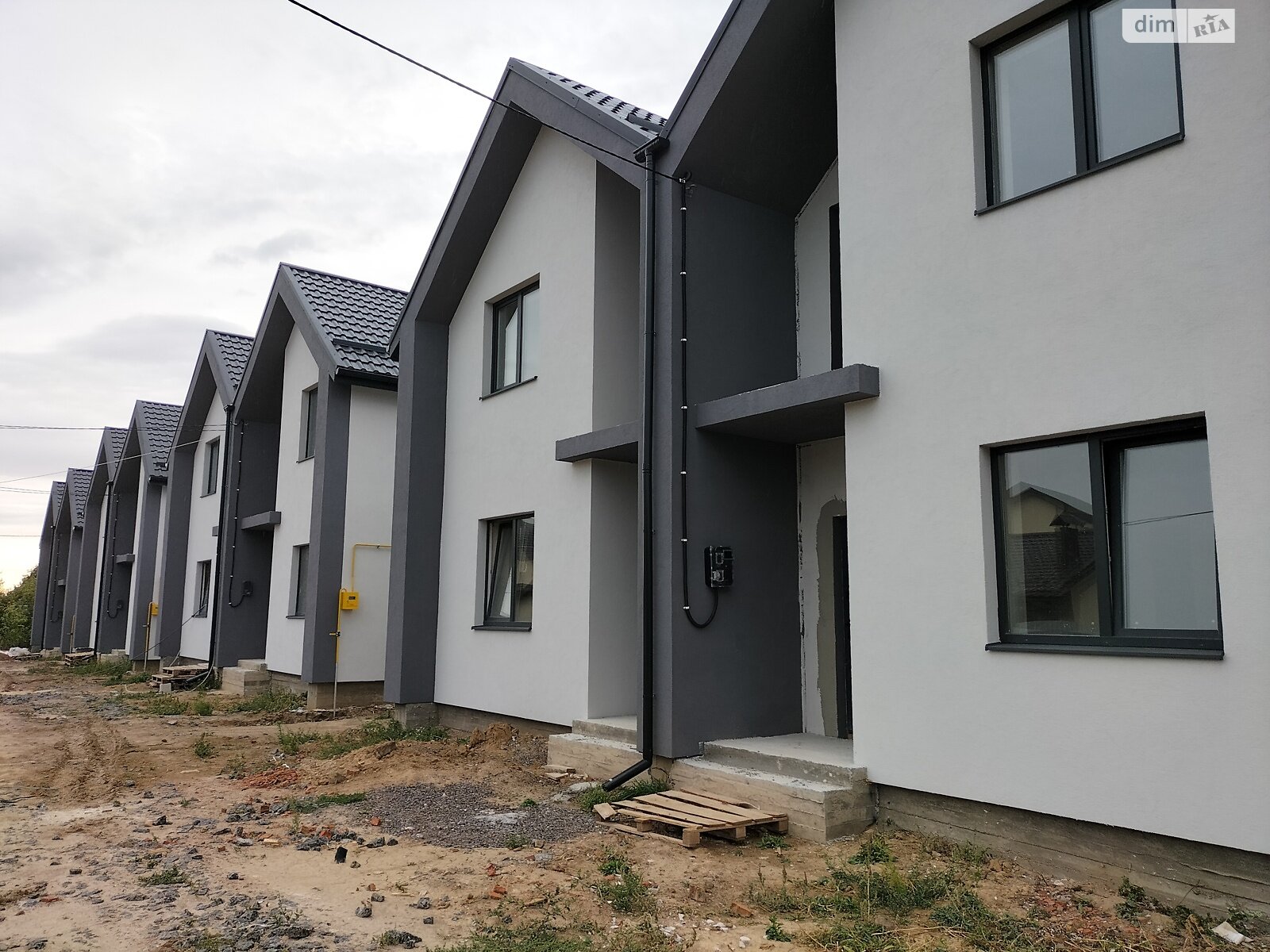 Продажа части дома в Зарванцах, улица Мирная, 3 комнаты фото 1 Продажа части дома в Зарванцах, улица Мирная, 3 комнаты фото 1