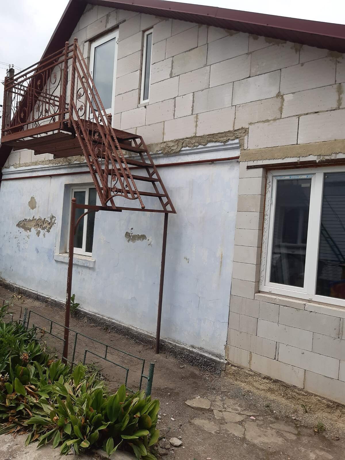 Продажа части дома в Здолбунове, улица Парковая, район 6-тая школа, 3 комнаты фото 1