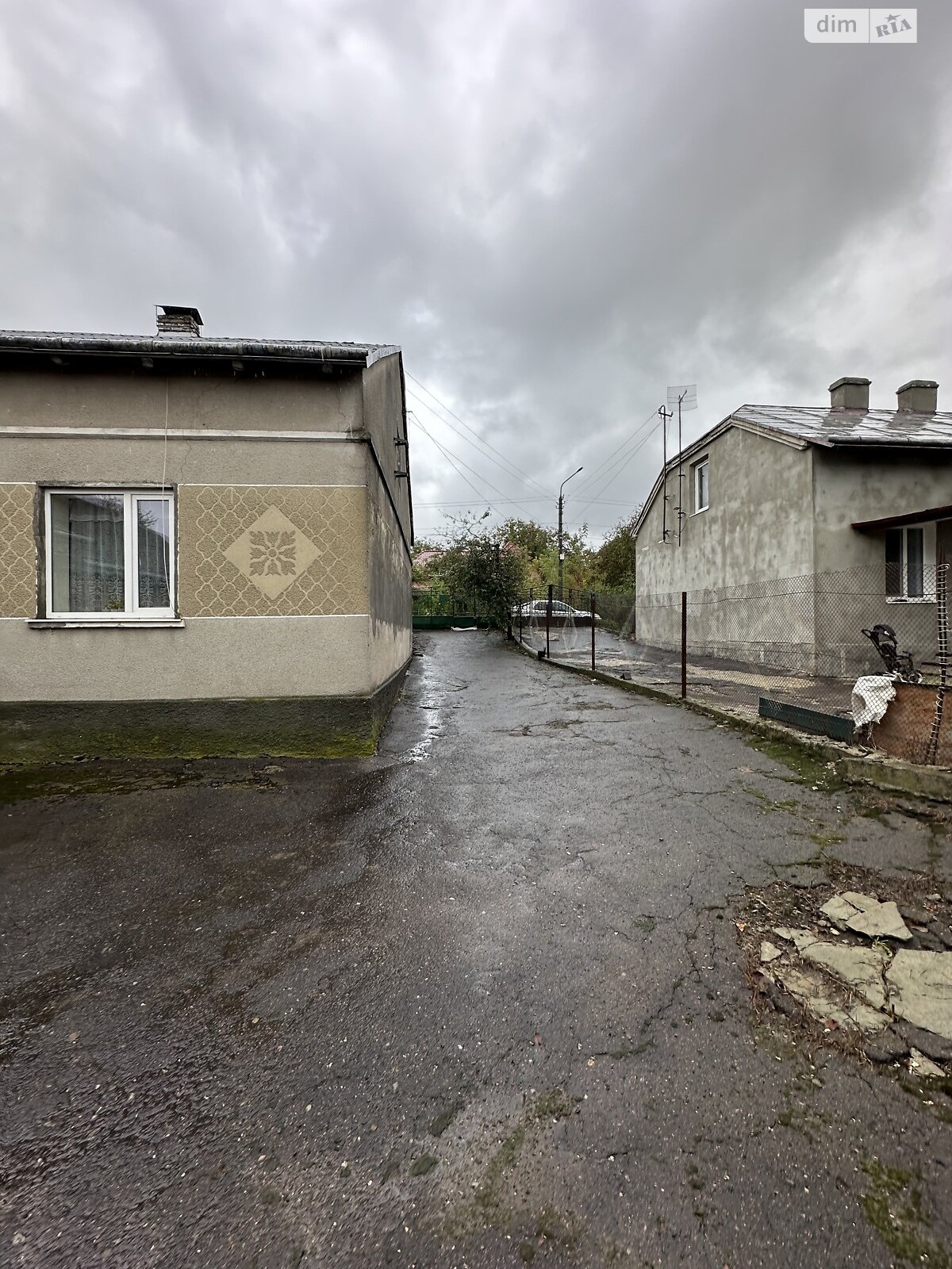Продаж частини будинку в Золочеві, район Золочів, 3 кімнати фото 1 Продаж частини будинку в Золочеві, район Золочів, 3 кімнати фото 1
