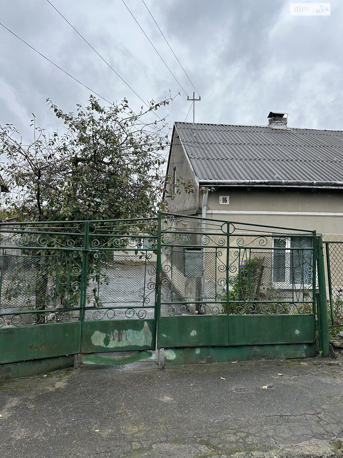 Продаж частини будинку в Золочеві, район Золочів, 3 кімнати фото 1 Продаж частини будинку в Золочеві, район Золочів, 3 кімнати фото 1