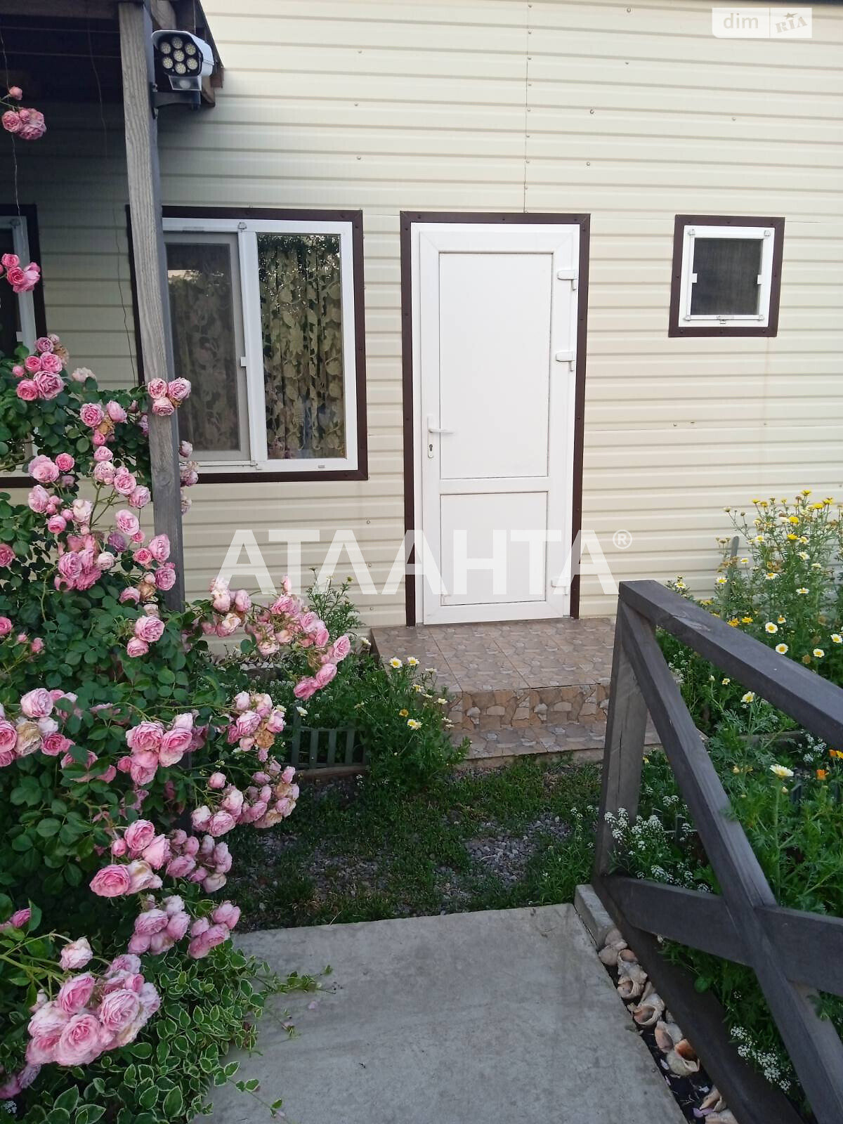 одноповерховий будинок бесідка, 100 кв. м, дерево и кирпич. Продаж в Чорноморську фото 1 одноповерховий будинок бесідка, 100 кв. м, дерево и кирпич. Продаж в Чорноморську фото 1