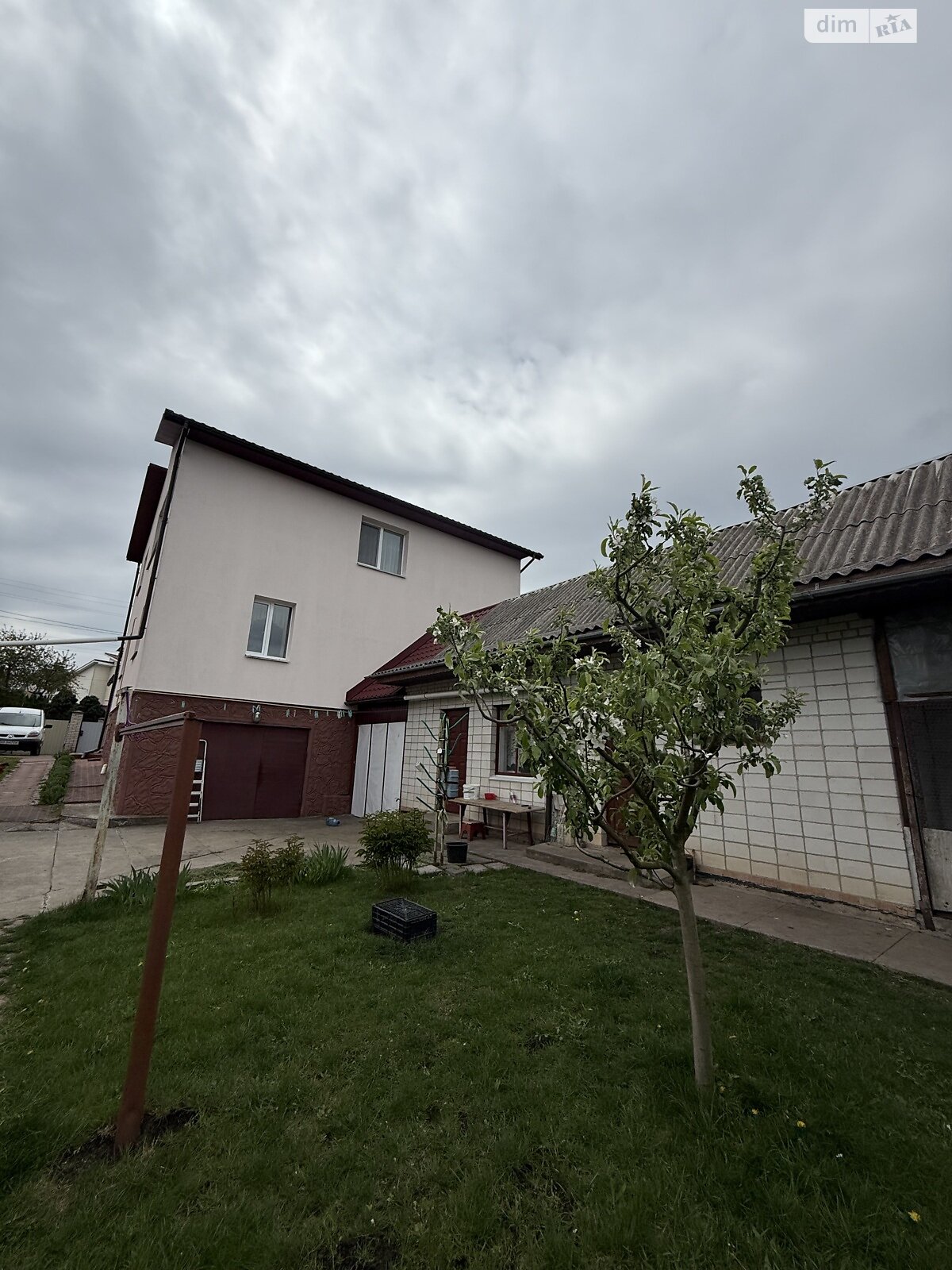 двухэтажный дом с гаражом, 200 кв. м, кирпич. Продажа в Агрономичном фото 1