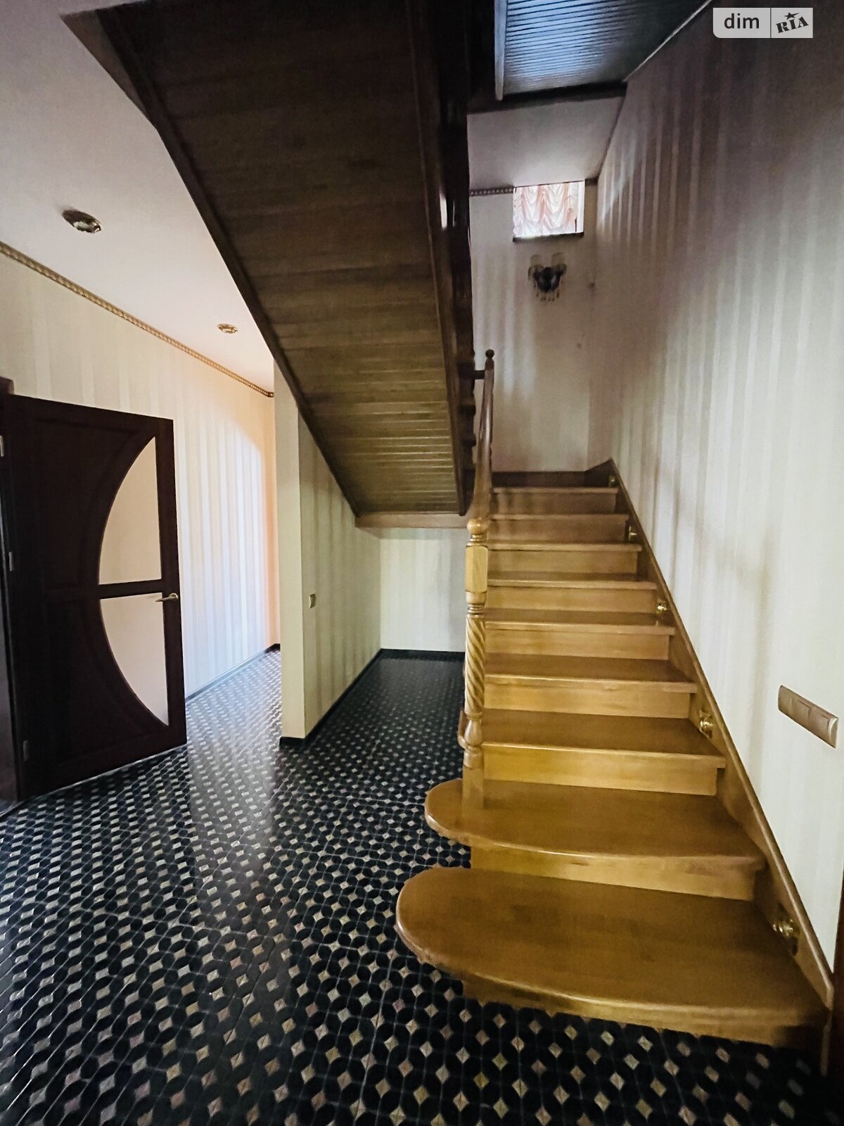 трехэтажный дом, 266 кв. м, кирпич. Продажа в Агрономичном фото 1 трехэтажный дом, 266 кв. м, кирпич. Продажа в Агрономичном фото 1