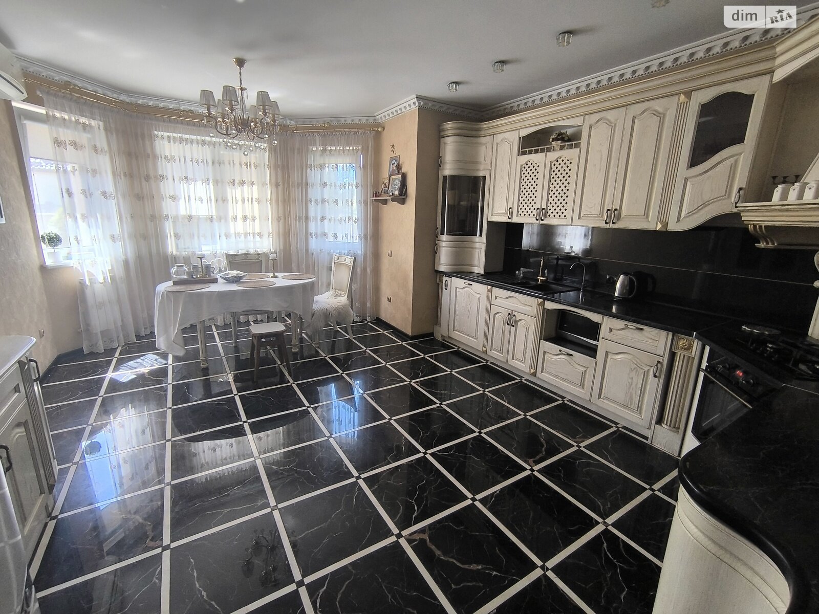 триповерховий будинок з гаражем, 266 кв. м, кирпич. Продаж у Агрономічному фото 1 триповерховий будинок з гаражем, 266 кв. м, кирпич. Продаж у Агрономічному фото 1