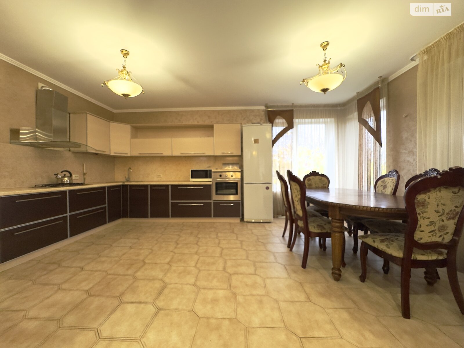 триповерховий будинок з гаражем, 250 кв. м, кирпич. Продаж в Вінниці, район Пирогово фото 1