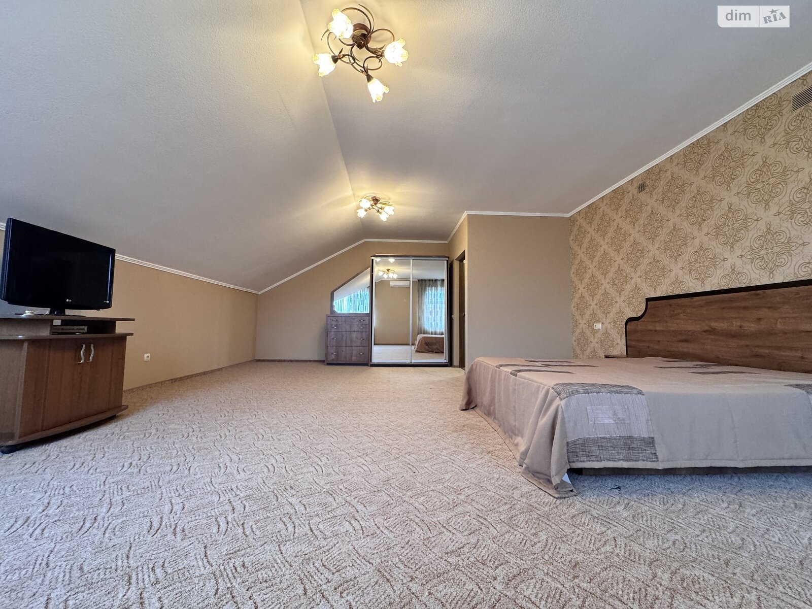 триповерховий будинок з гаражем, 250 кв. м, кирпич. Продаж в Вінниці, район Пирогово фото 1