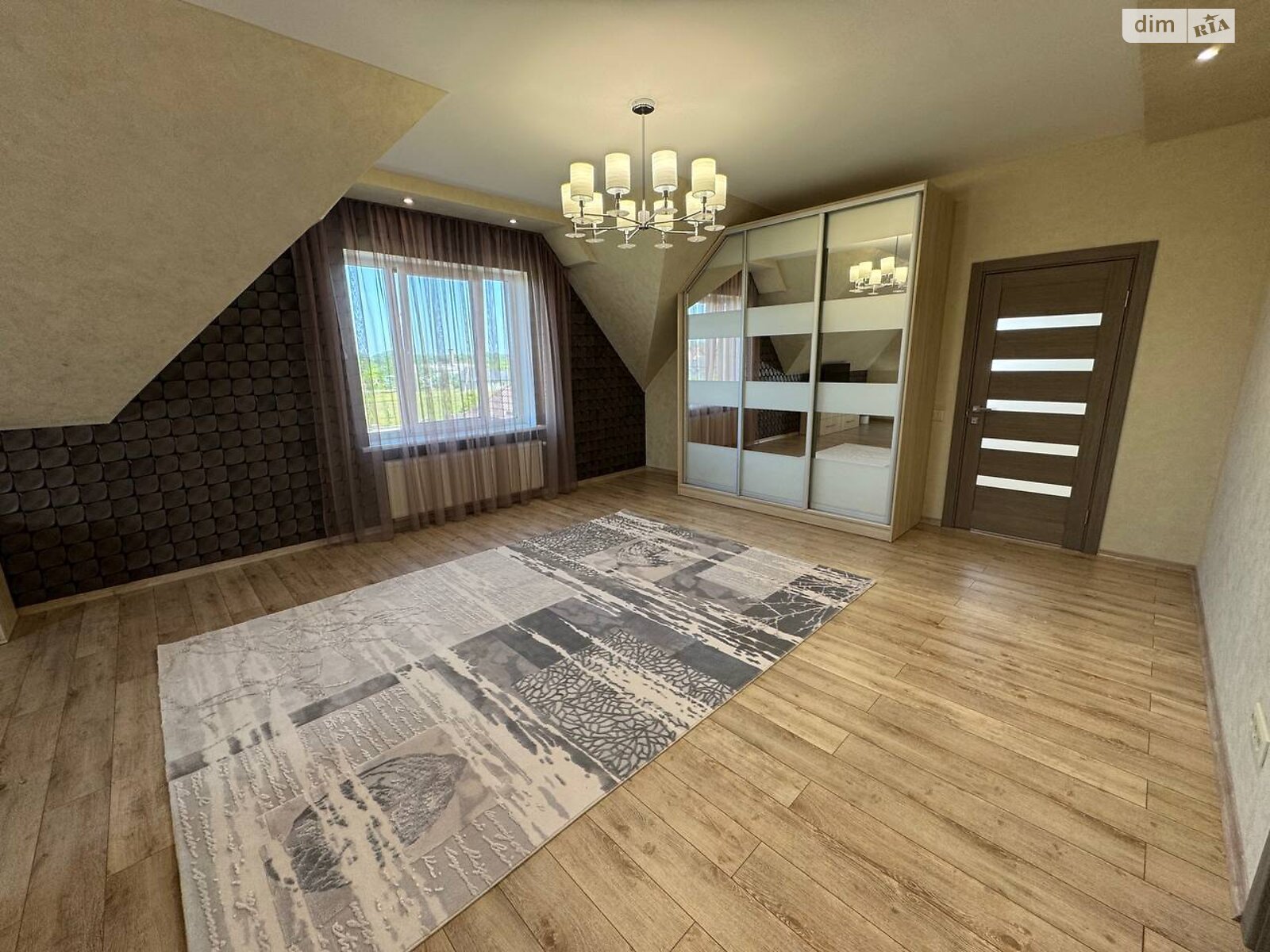 двухэтажный дом с гаражом, 223.3 кв. м, кирпич. Продажа в Александрии фото 1