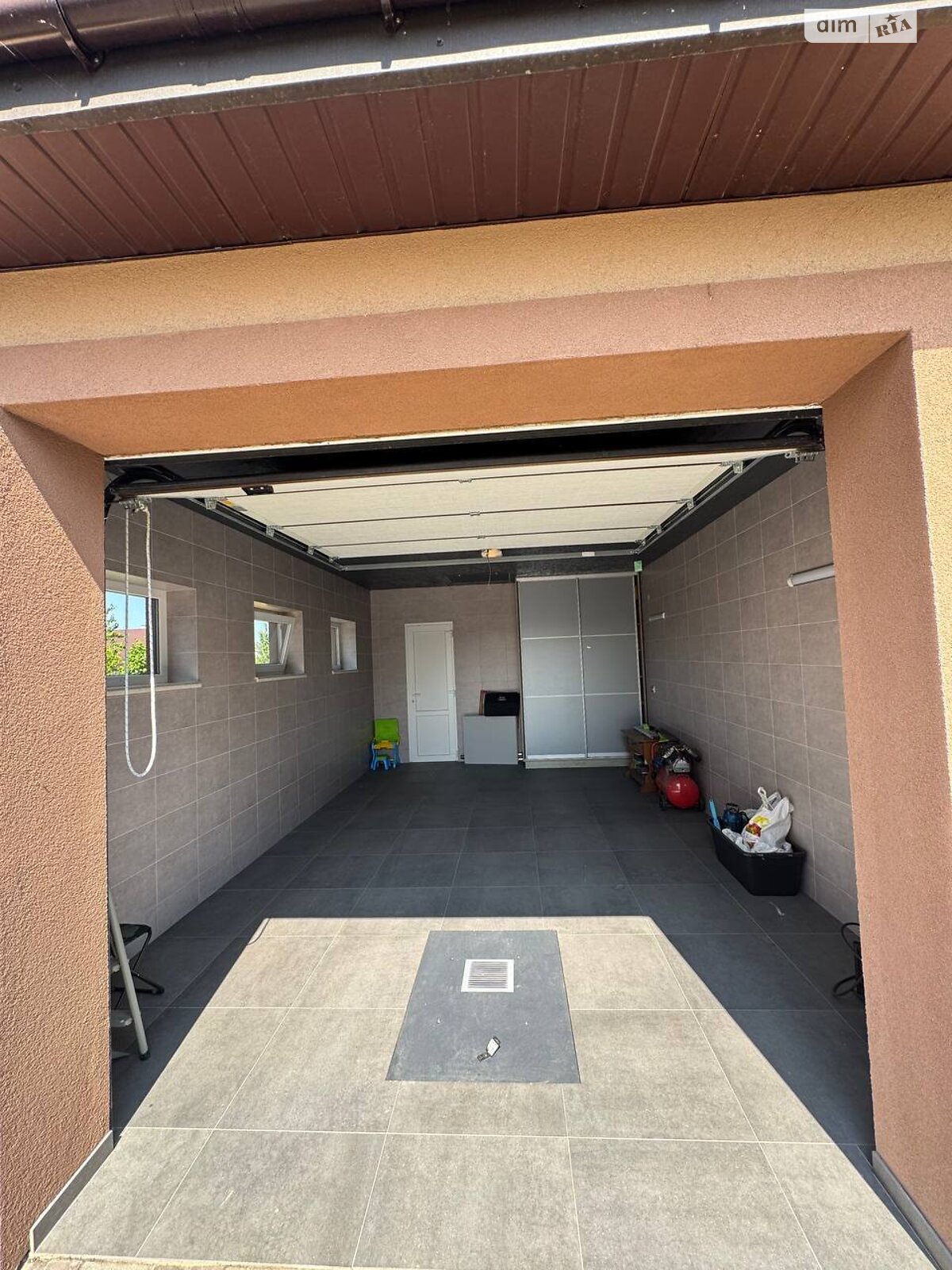 двухэтажный дом с гаражом, 223.3 кв. м, кирпич. Продажа в Александрии фото 1