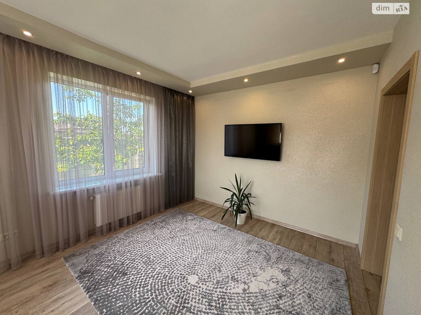 двухэтажный дом с гаражом, 223.3 кв. м, кирпич. Продажа в Александрии фото 1