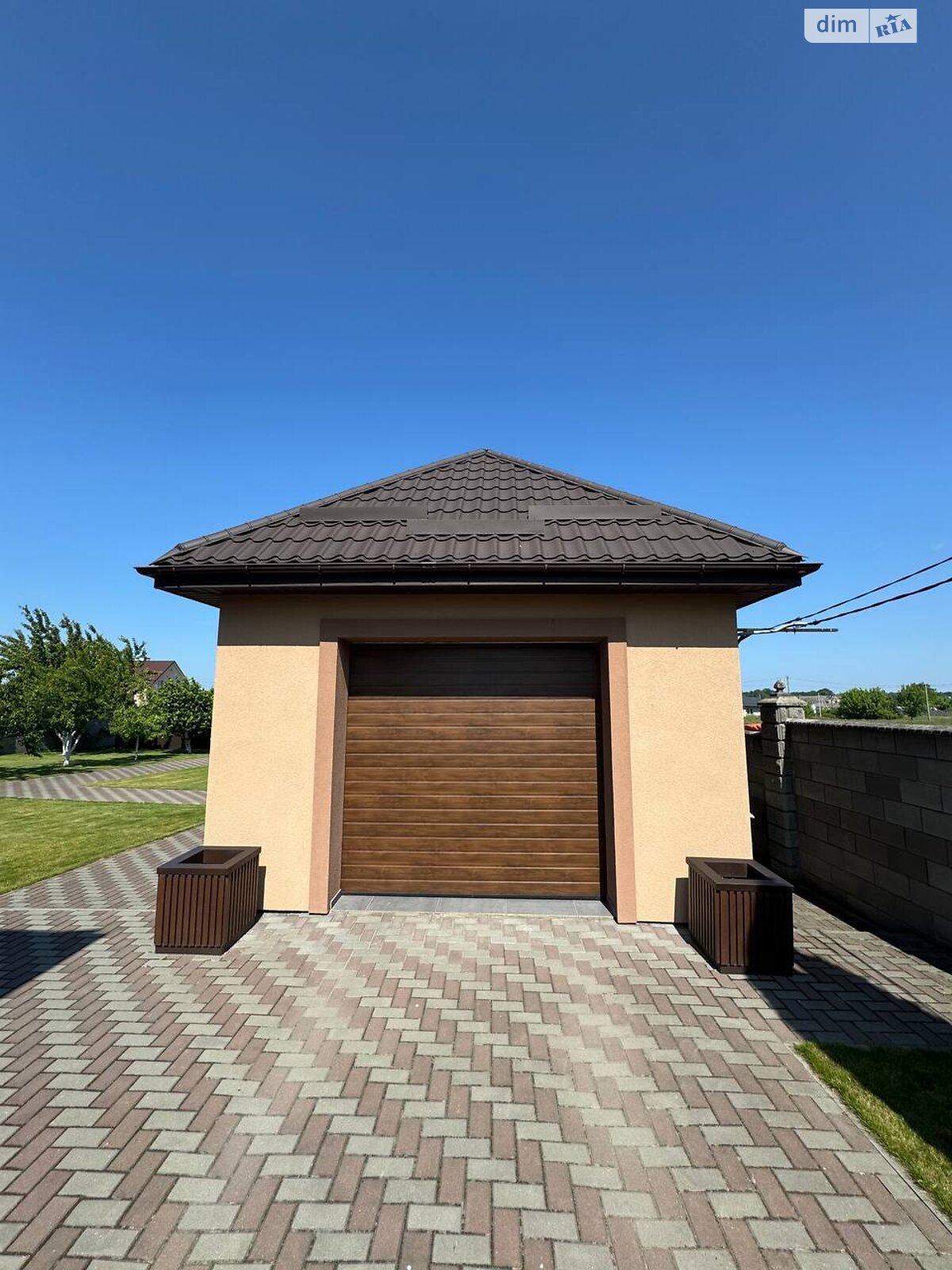 двухэтажный дом с гаражом, 223.3 кв. м, кирпич. Продажа в Александрии фото 1