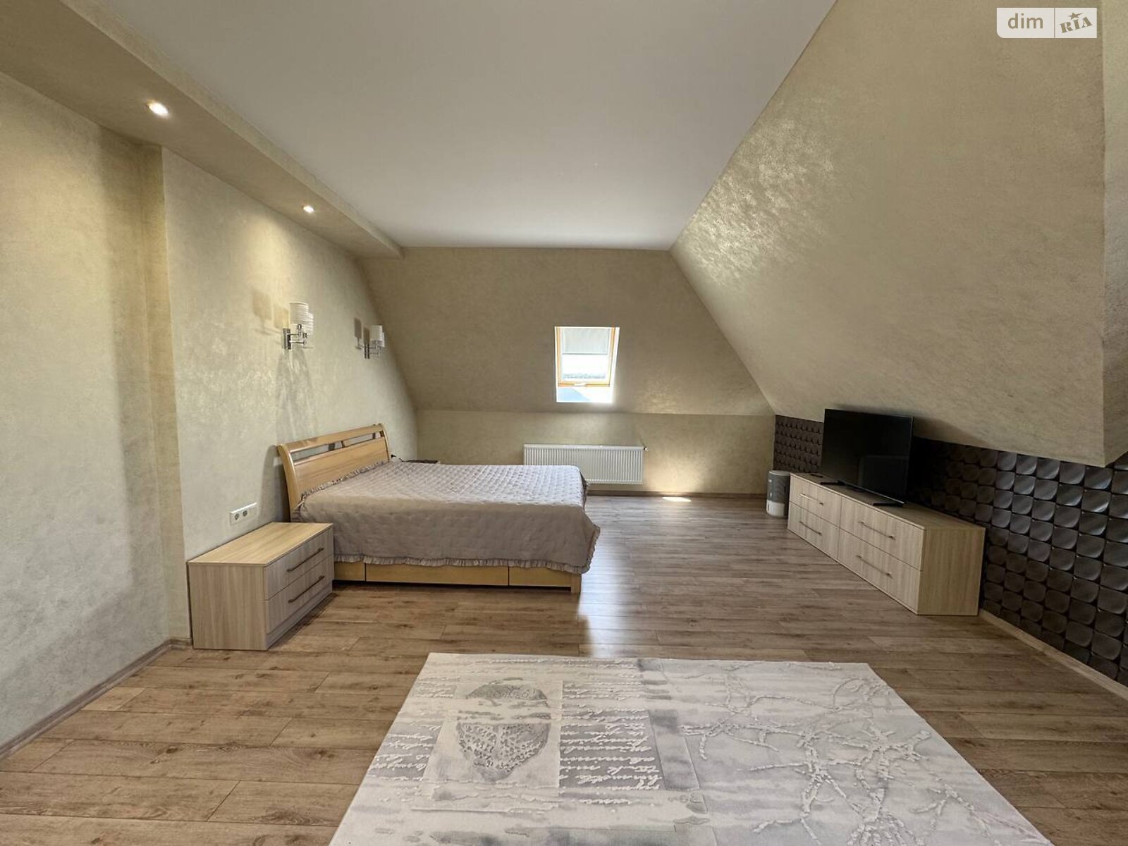 двухэтажный дом с гаражом, 223.3 кв. м, кирпич. Продажа в Александрии фото 1