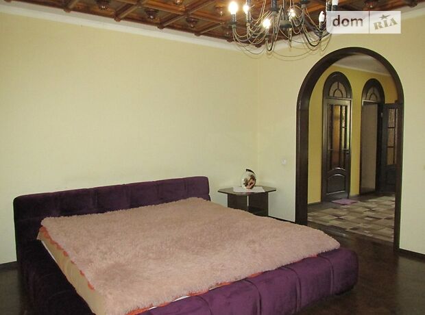 трехэтажный дом с камином, 288 кв. м, кирпич. Продажа в Звенигородке фото 1 трехэтажный дом с камином, 288 кв. м, кирпич. Продажа в Звенигородке фото 1