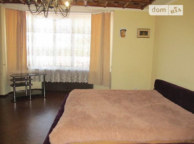 трехэтажный дом с камином, 288 кв. м, кирпич. Продажа в Звенигородке фото 1 трехэтажный дом с камином, 288 кв. м, кирпич. Продажа в Звенигородке фото 1
