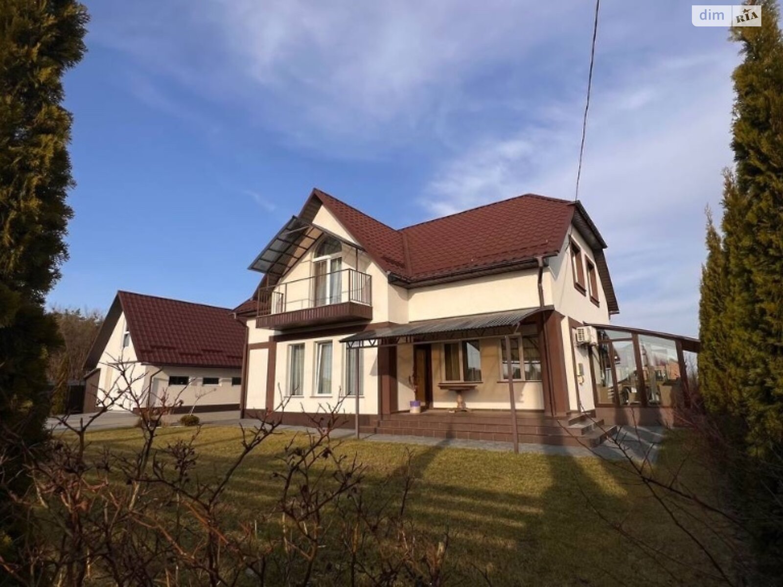 двухэтажный дом с ремонтом, 210 кв. м, кирпич. Продажа в Александрии фото 1