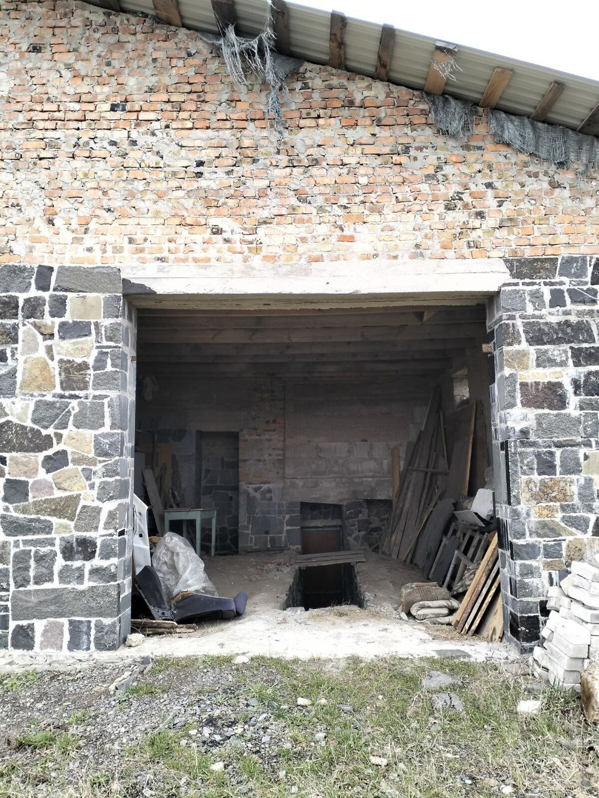одноповерховий будинок з гаражем, 120 кв. м, цегла. Продаж у Олександрії фото 1 одноповерховий будинок з гаражем, 120 кв. м, цегла. Продаж у Олександрії фото 1